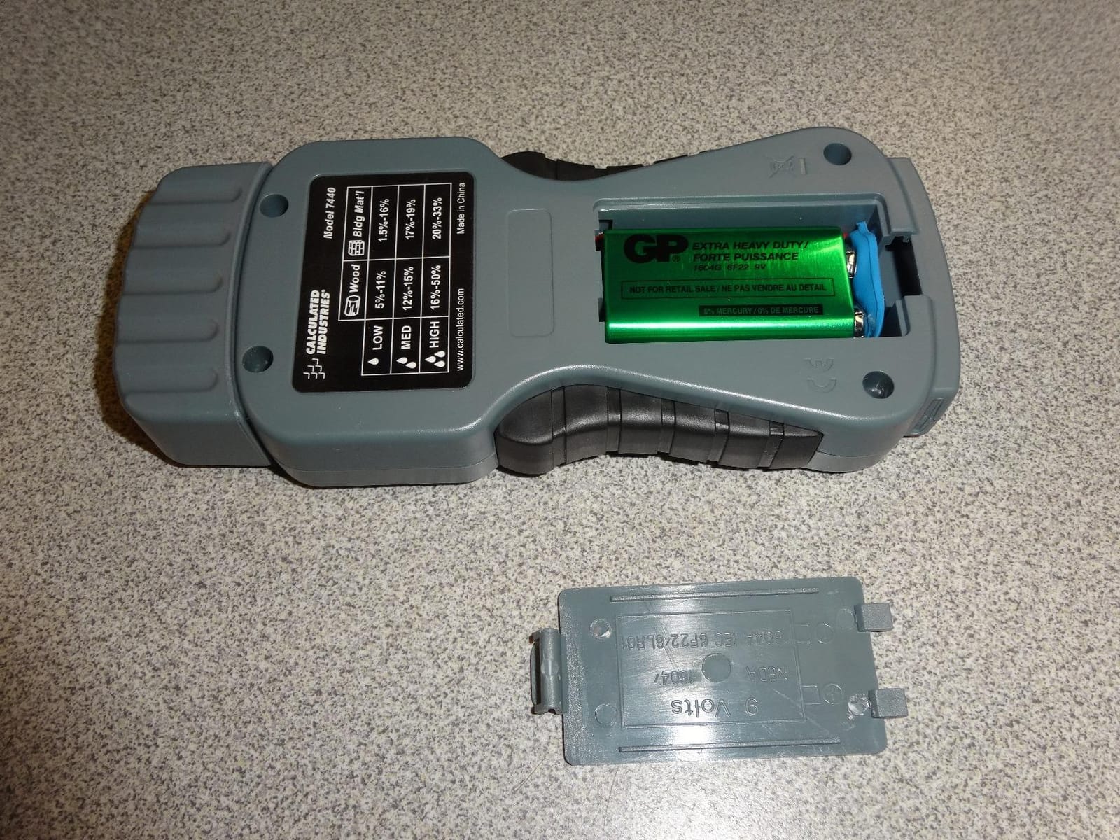 Calculated Industries 7440 AccuMASTER XT Digital Moisture Meter | Handheld | Pin Type | Backlit LCD Display | Detects Leaks, Damp and Moisture in Wood, Walls, Ceilings, Carpet and Firewood customer photo 1