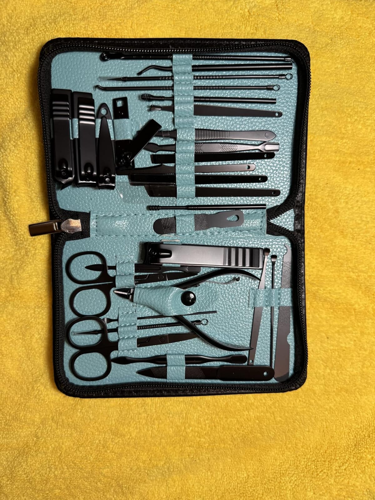 Utopia Care Manicure Set Professional Nail Clippers Kit | 16 Pcs Manicure & Pedicure Nail Kit for Men Women with Fingernail & Toenail Clippers and Premium Travel Case customer photo 2