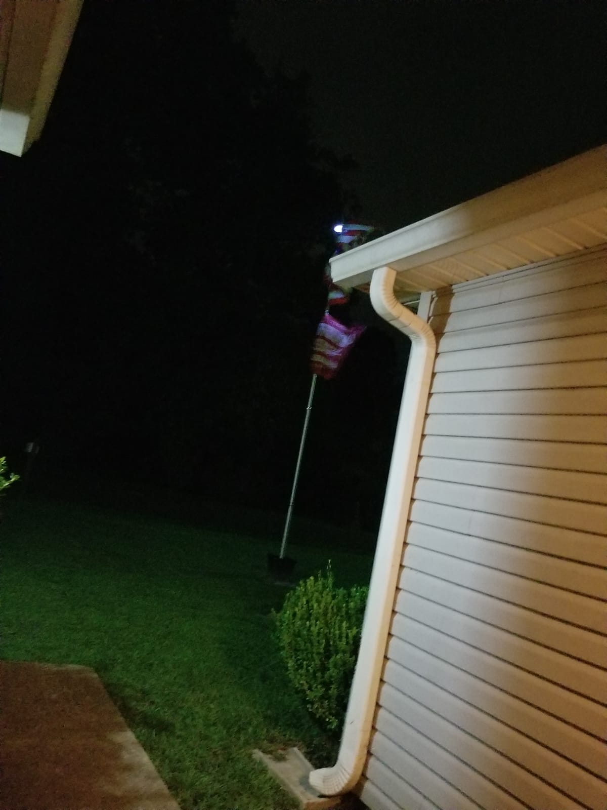 25FT Telescopic Flag Pole with Solar Lights - Outdoor Flagpole Kit customer photo 2