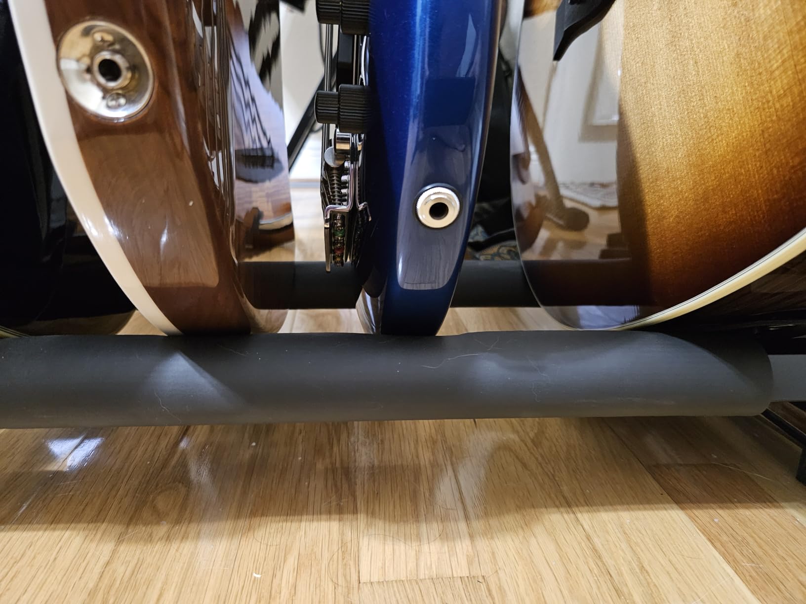 Kuyal 5 Holder Guitar Stand,Multi-Guitar Display Rack Folding Stand customer photo 2
