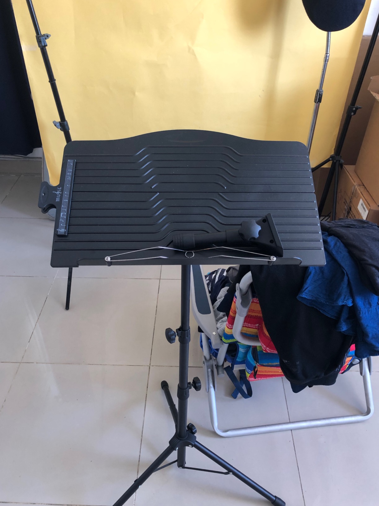 Donner DMS-1 Sheet Music Stand with Light & Carrying Bag | Portable Metal Music Stand, Tabletop Music Book Stand for Guitar, Ukulele, Violin Players customer photo 1