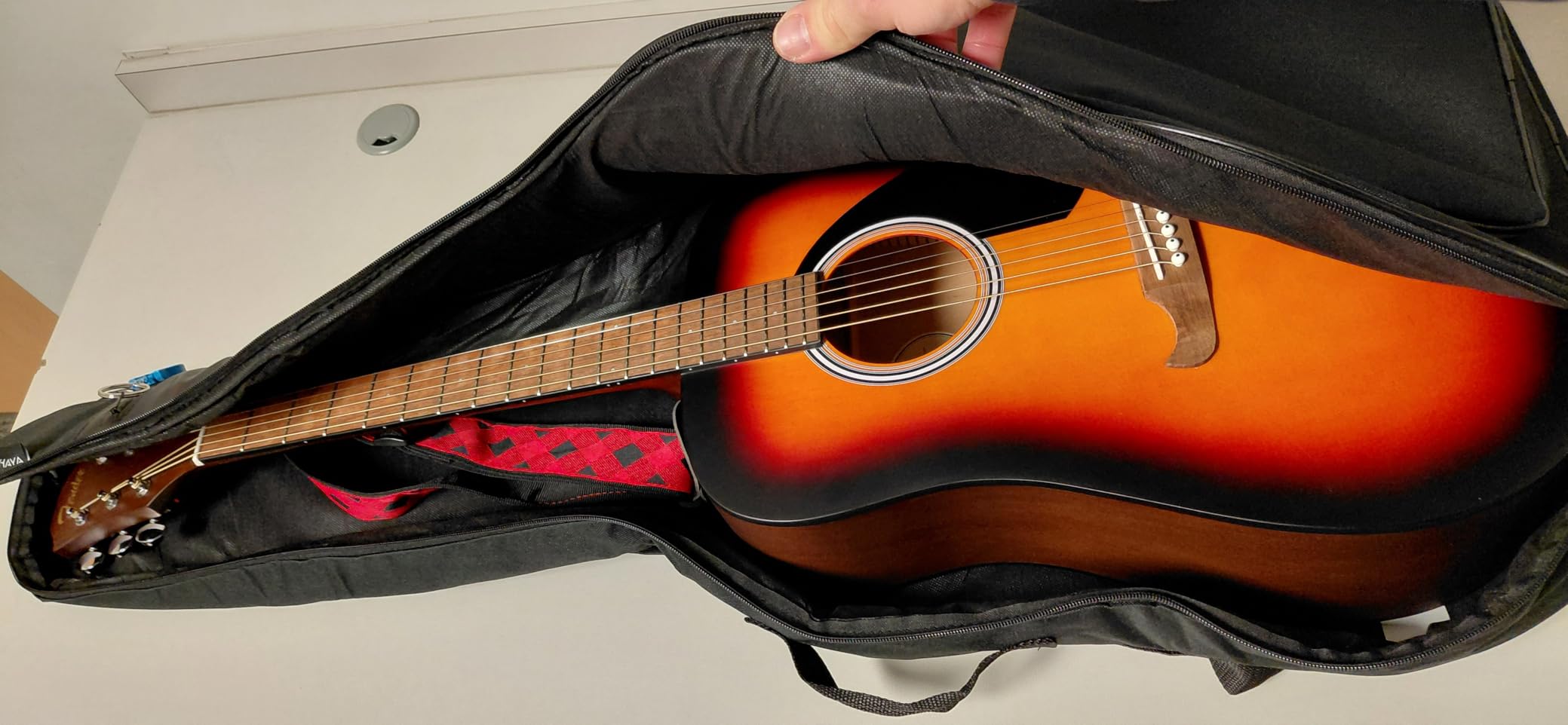 CAHAYA 41 In Acoustic Guitar Bag 0.35 In Thick Padding Water Resistent Soft Guitar Case Dual Adjustable Shoulder Strap Gig Bag with Back Hanger Loop, Black CY0152 customer photo 2