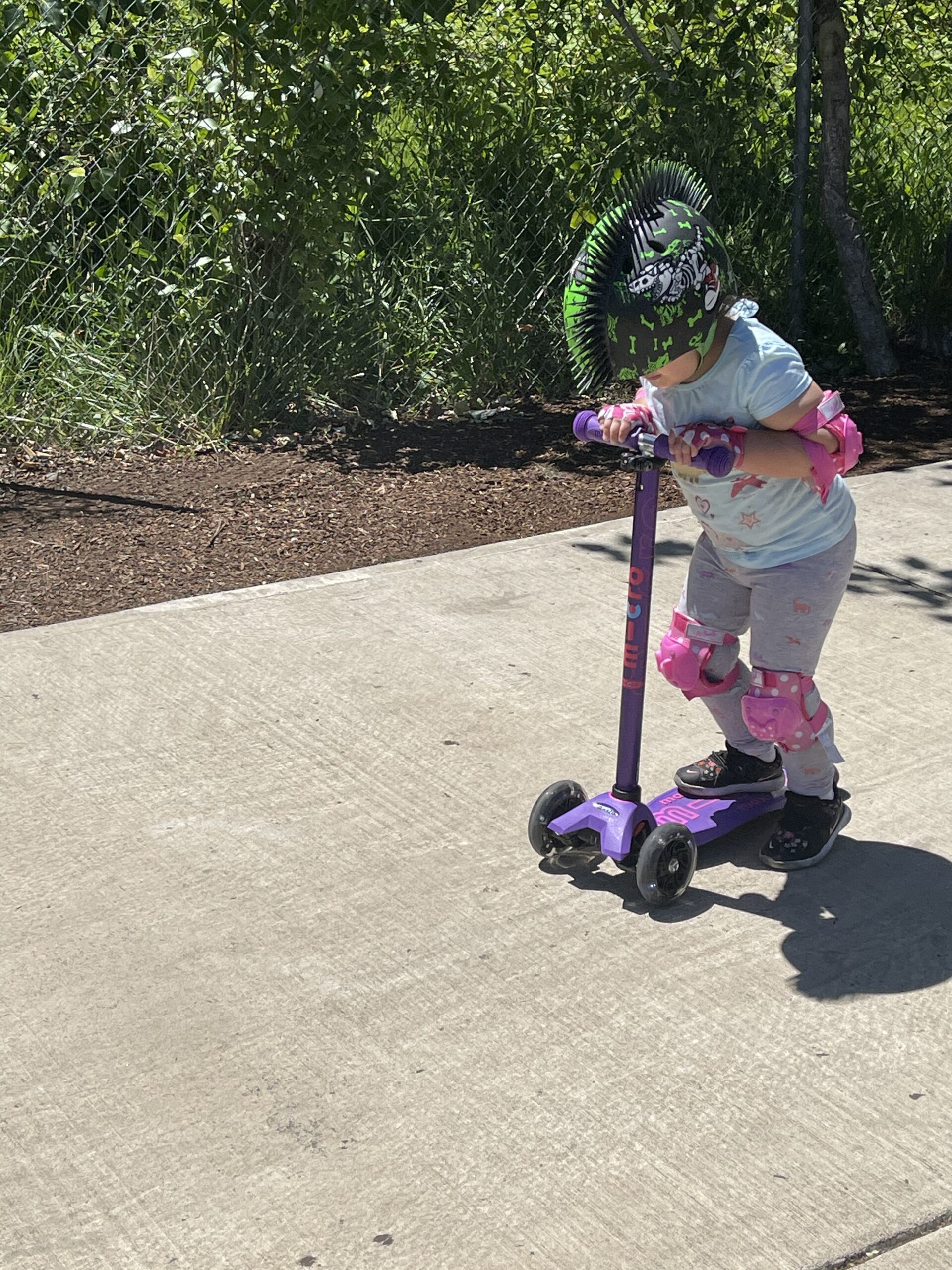 Micro Kickboard Maxi LED 3-Wheel Kids Scooter, Ages 5-12, Up to 110lbs | Lean-to-Steer Design, Adjustable T-Bar Grows with Your Child, Motion-Activated LED PU Wheels, Swiss-Engineered customer photo 1