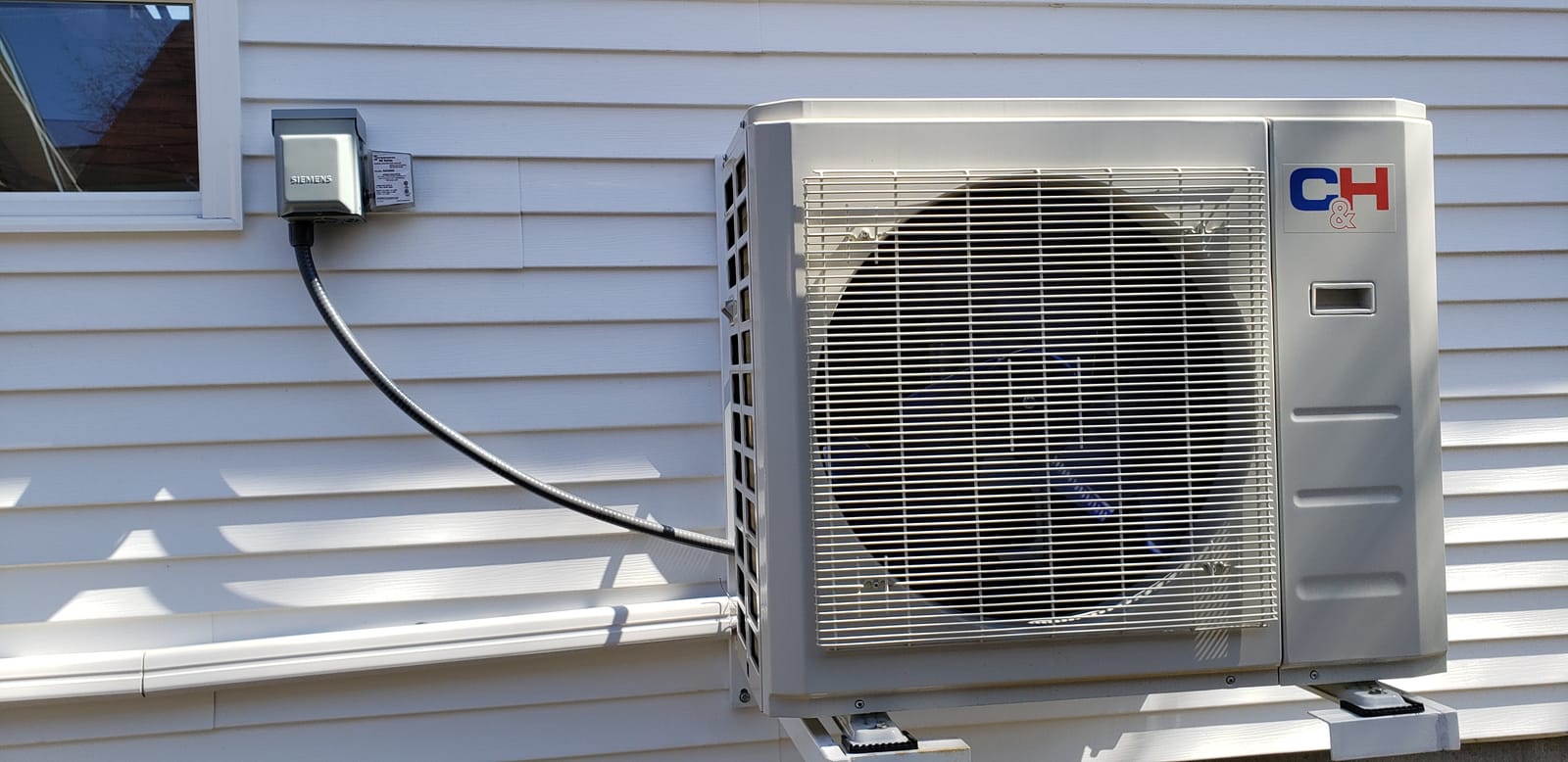Cooper & Hunter 36,000 BTU 230V Wall Mount Mini Split Heat Pump, 19.5 SEER2 | Smart Control Included, 16FT Installation Kit, Inverter, Pre-Charged, 3 Ton, Cooling & Heating, Ductless customer photo 1