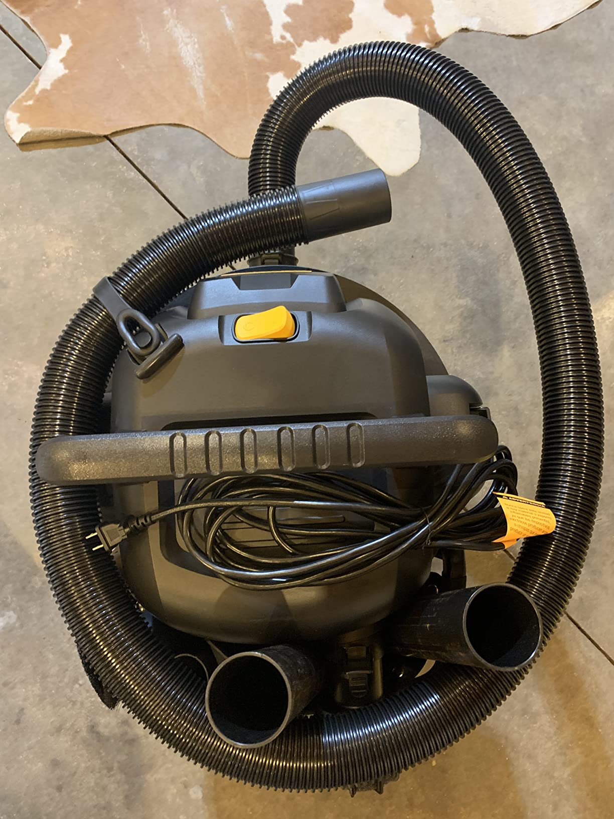 DEWALT 12 Gallon Poly Wet/Dry Vac, 5.5 HP Shop Vacuum Wet Vacuum Cleaner for Workshop, Jobsite, Commericial Area, Large Pick-Up Capacity, Yellow,DXV12P customer photo 1