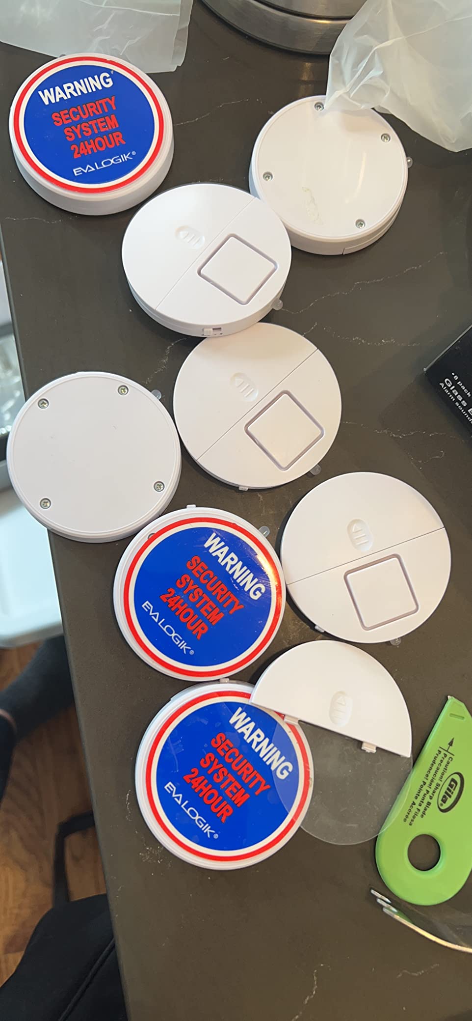 EVA LOGIK Modern Ultra-Thin Window Alarm with Loud 120dB Sound and Vibration Sensors Compatible with Virtually Any Window, Glass Break Alarm Perfect for Home, Office, Dorm Room- 8 Pack customer photo 1