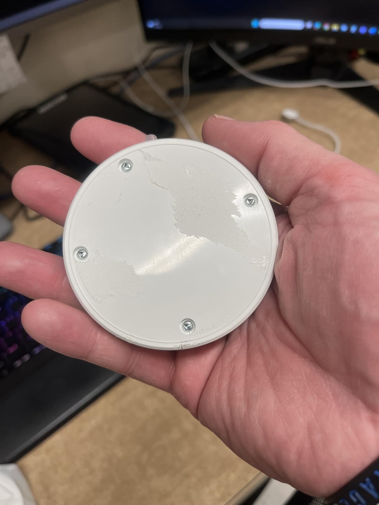 EVA LOGIK Modern Ultra-Thin Window Alarm with Loud 120dB Sound and Vibration Sensors Compatible with Virtually Any Window, Glass Break Alarm Perfect for Home, Office, Dorm Room- 8 Pack customer photo 2