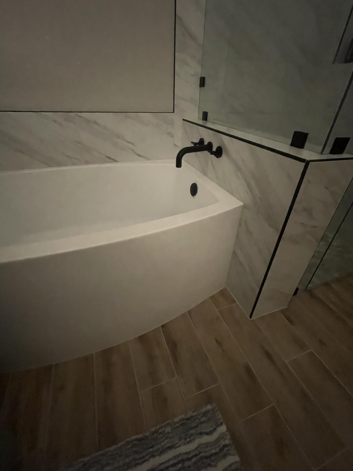 Aqua Eden VTAP603222R 60-Inch Acrylic 3-Wall Alcove Tub with Right Hand Drain Hole, White customer photo 2