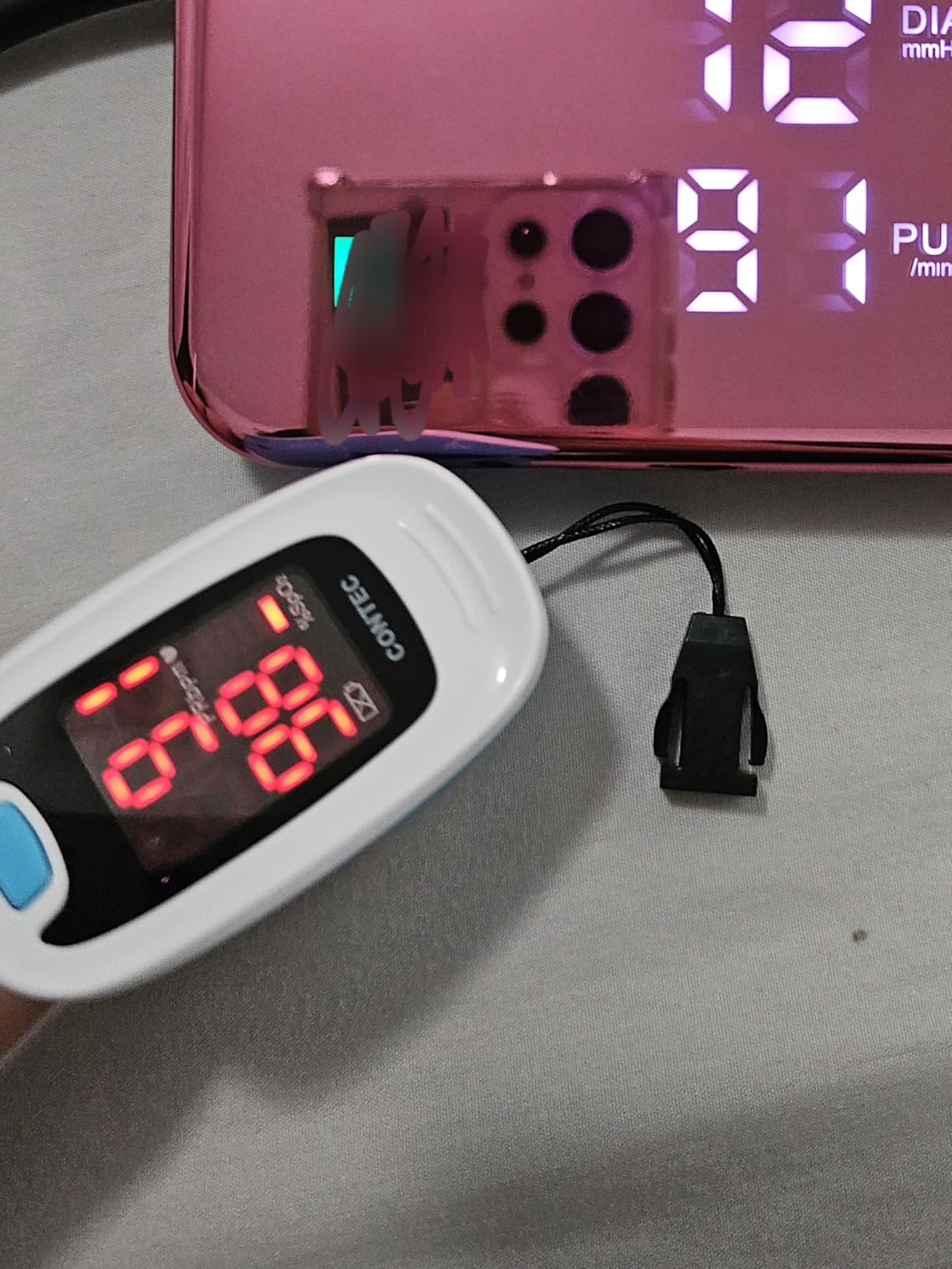 CONTEC LED CMS50M Pulse Oximeter, SpO2 and PR Value Waveform Blood Oxygen, Neck/Wrist Cord customer photo 1