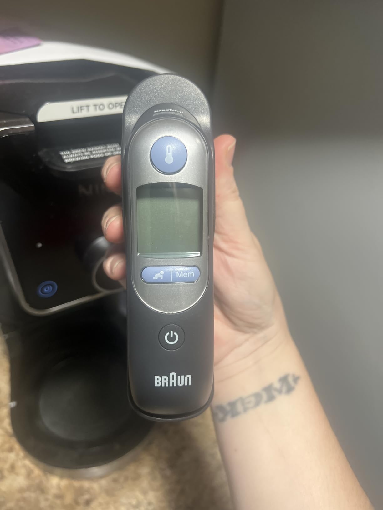 Braun ThermoScan 7 Digital Ear Thermometer for Adults, Babies & Infants, Age-Adjusted Fever Guidance, No. 1 Brand Recommended by Pediatricians customer photo 1