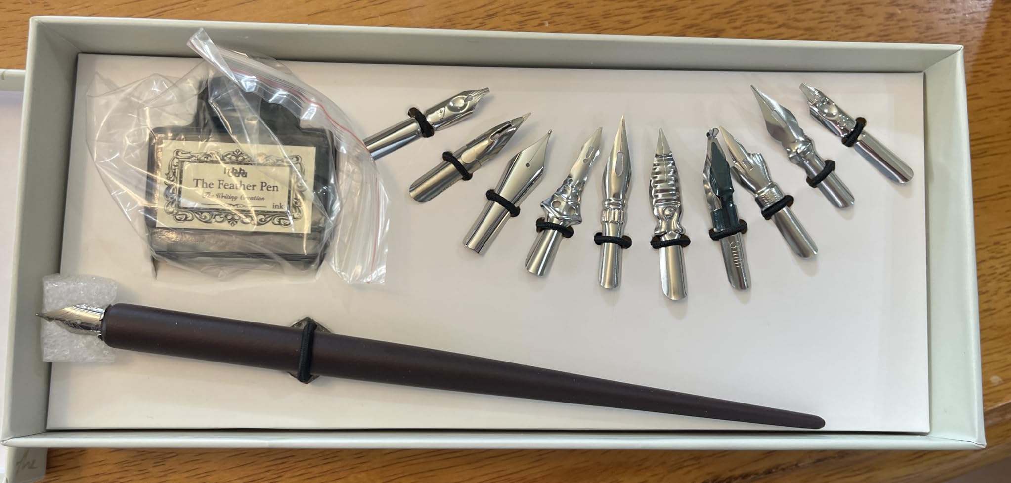 hhhouu Calligraphy Set for Beginners Quill Pen and Ink Set Fancy Pens with Black Ink and 11 Nibs for Lettering, Drawing, Journaling, Signing, Invitation HO-Q-301 customer photo 2