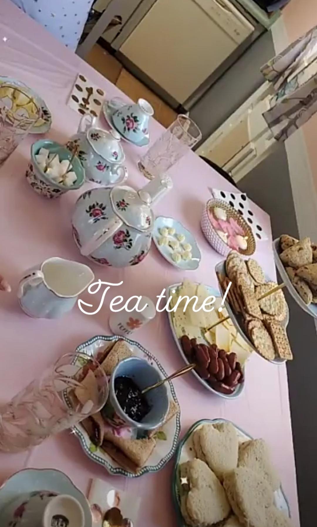 BTaT- Floral Tea Sets for Adults, 13 pcs, Service for 4, Pot (38 oz) & Cups (8 oz) with Saucers, Pastel Blue Floral Design, Porcelain Tea Set for Adult, Dishwasher Safe customer photo 1