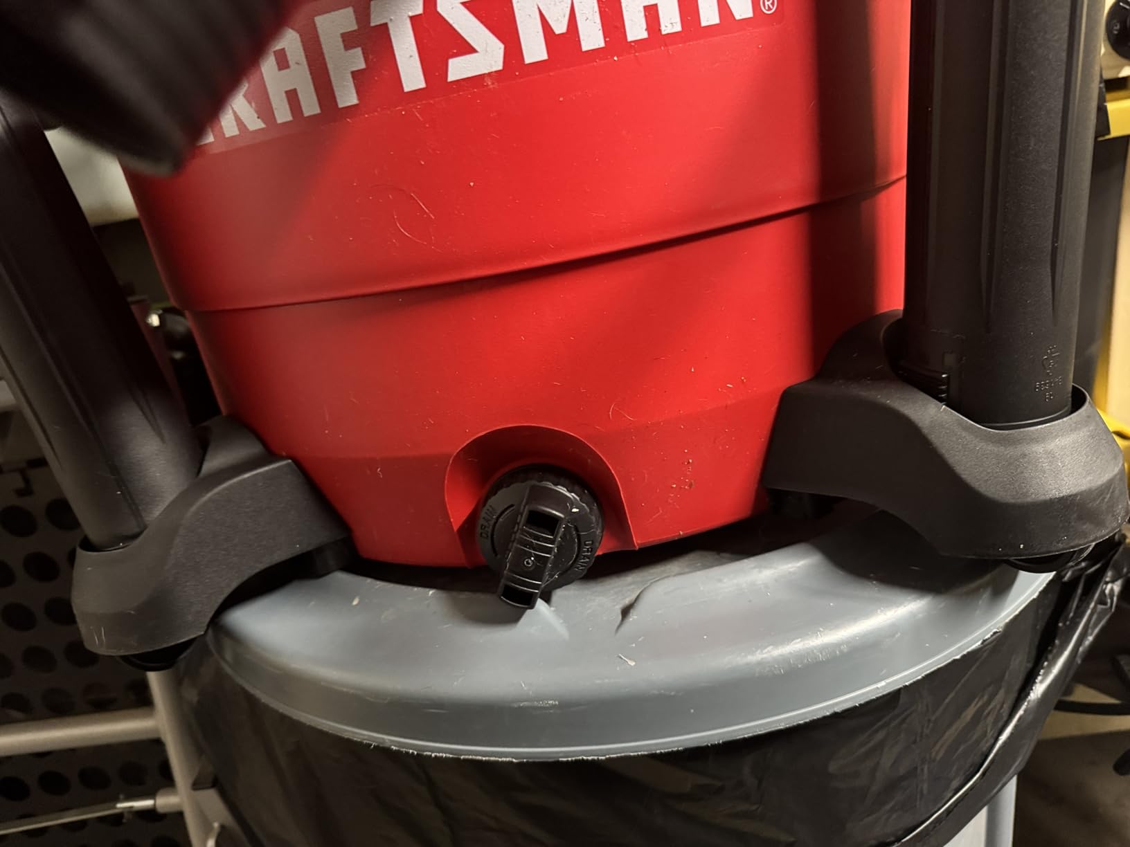 CRAFTSMAN CMXEVBE17595 16 Gallon 6.5 Peak HP Wet Dry Shop Vacuum | Heavy-Duty Wet and Dry Vac with Filter, Dust Bag, Hose and Attachments for Home Projects & Renovations customer photo 1