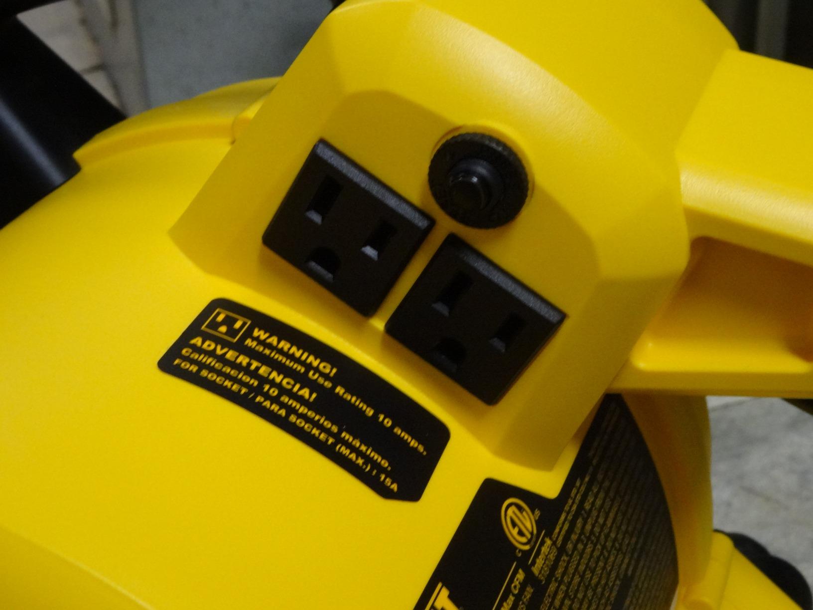 DEWALT Portable Air Mover, 276W 3 Speed Floor Fan, Utility Blower Fan | 1/5 HP 600 CFM Floor Dryer, 11 lbs Carpet Dryer, Floor Fan, for Janitorial, Home, Commercial Use, DXAM-2260 customer photo 1