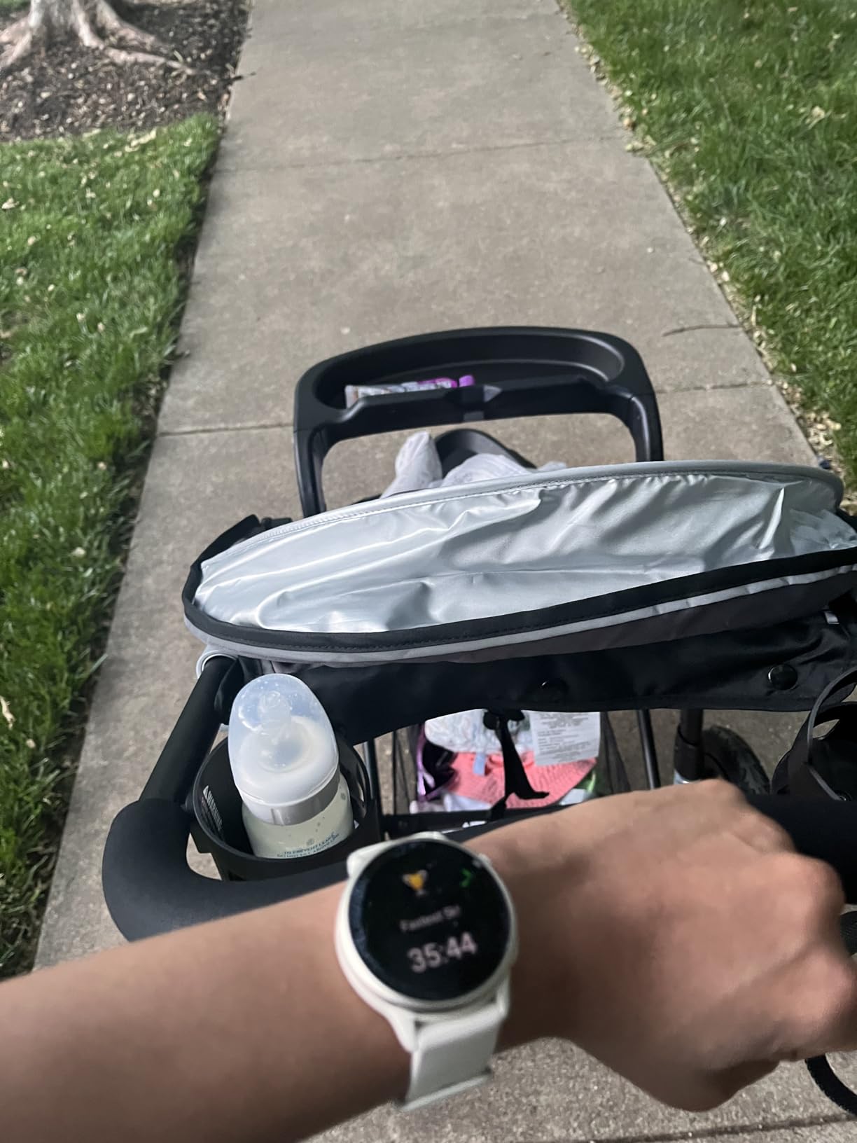 Jeep Classic Jogging Stroller by Delta Children, Grey customer photo 2