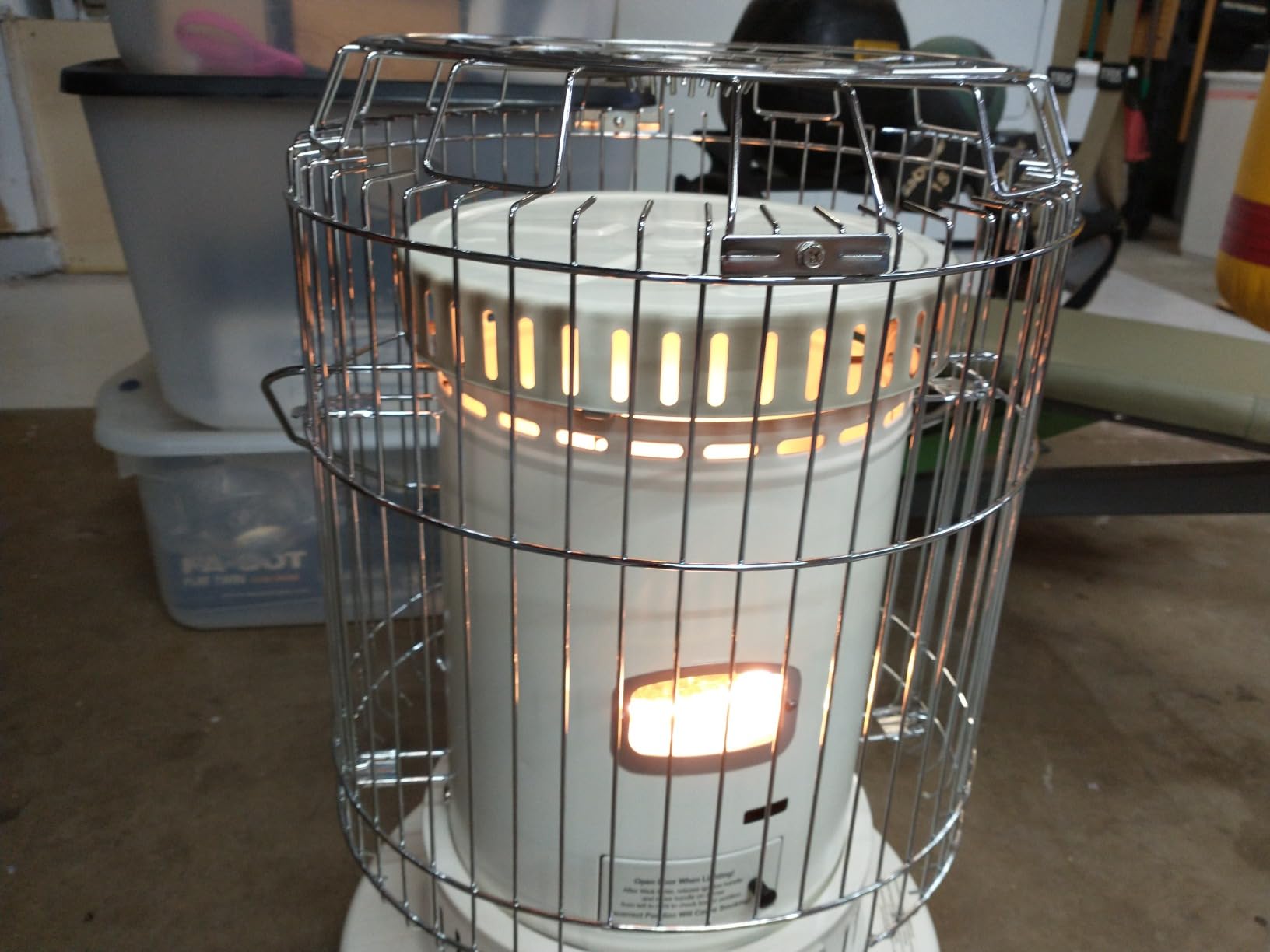 Dyna-Glo Indoor Kerosene Convection Heater - 23,800 BTU, 1,000 Sq. Ft. Heating Capacity, Model Number WK95C8 customer photo 1
