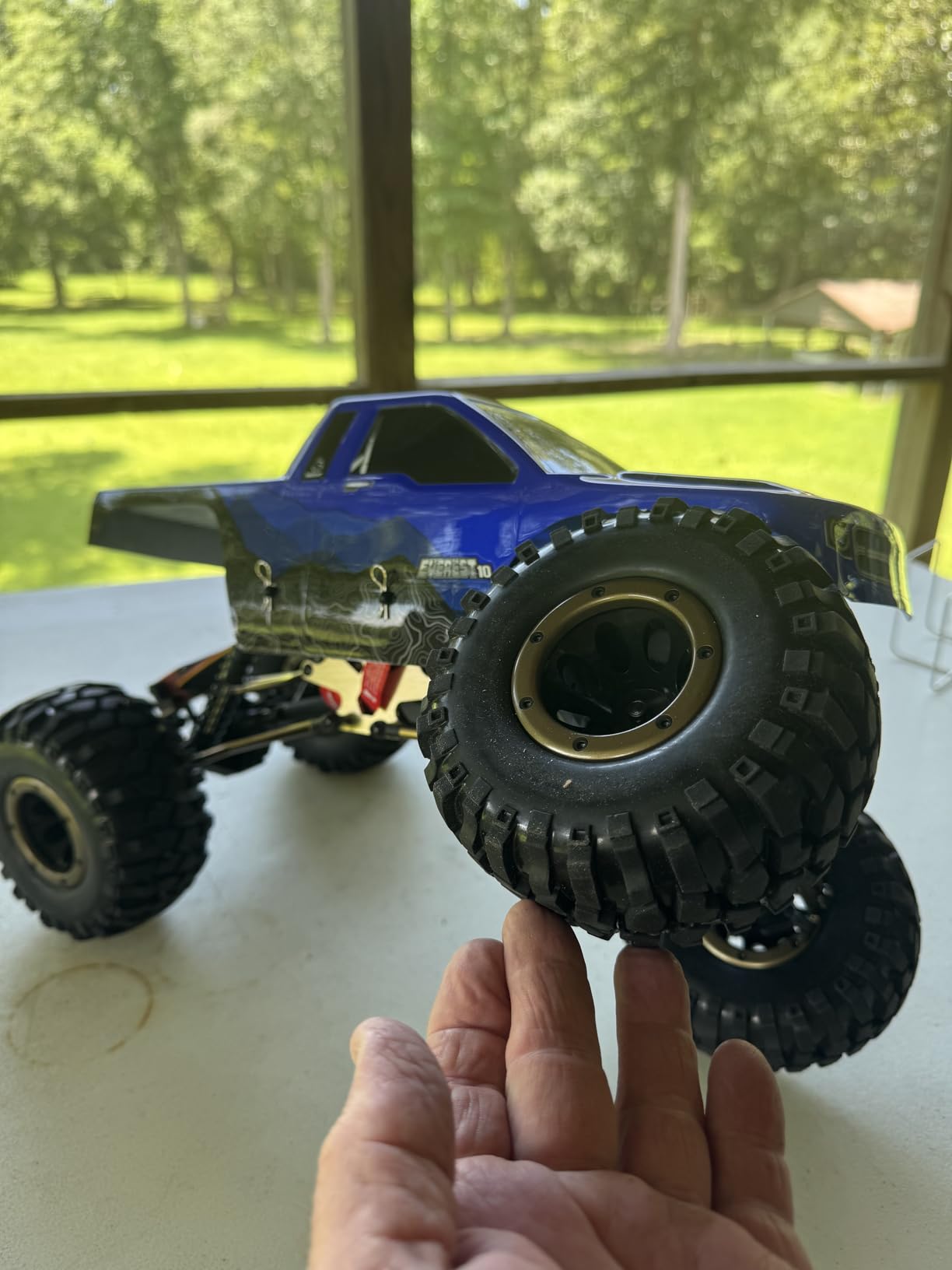 Redcat Racing Everest-10 1/10 Scale Electric Rock Crawler with Waterproof Electronics customer photo 1