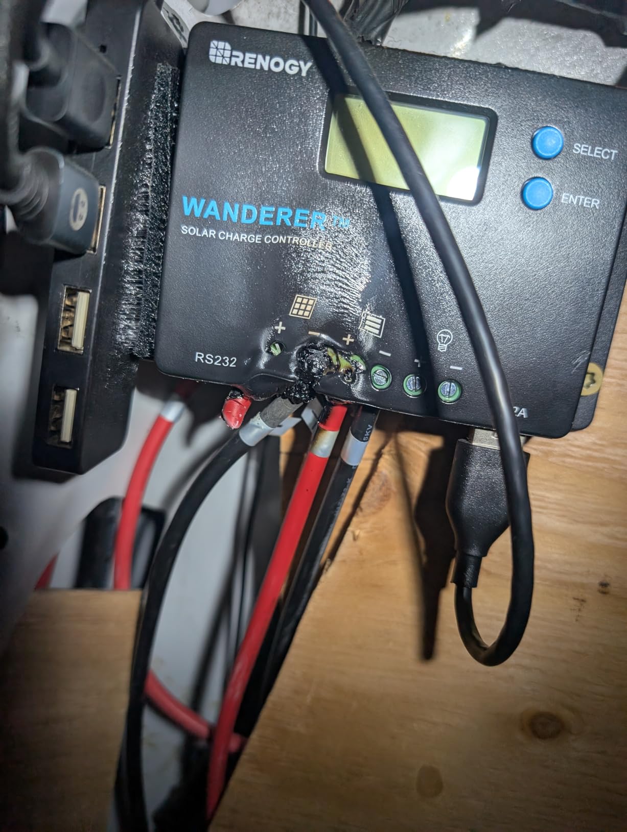 Renogy Wanderer 10A PWM Solar Charge Controller 12/24V for Solar Panels | 50V PV input, AGM/Gel/Flooded (auto), Li (manual), LCD, overcharge/ short protection, negative ground, temp comp, for RVs customer photo 1