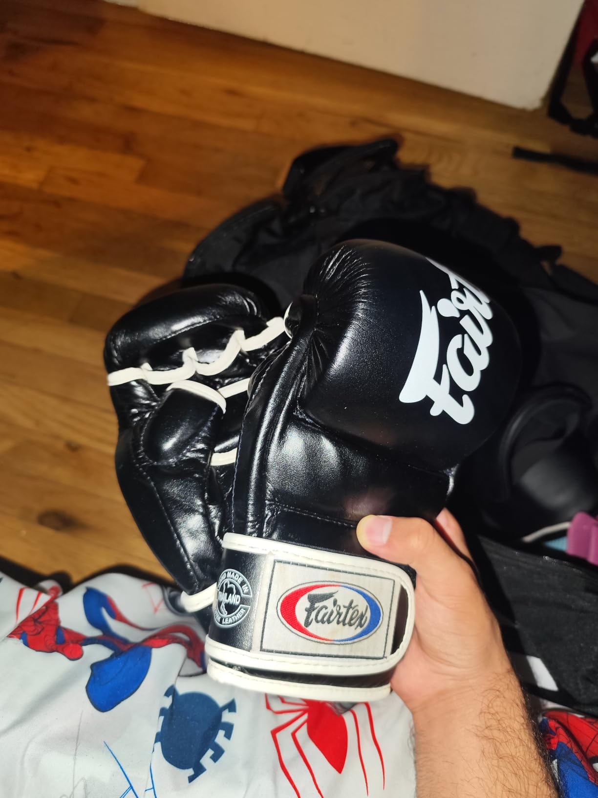 Fairtex FGV18 MMA Boxing Gloves, Leather Muay Thai Martial Arts Training customer photo 1