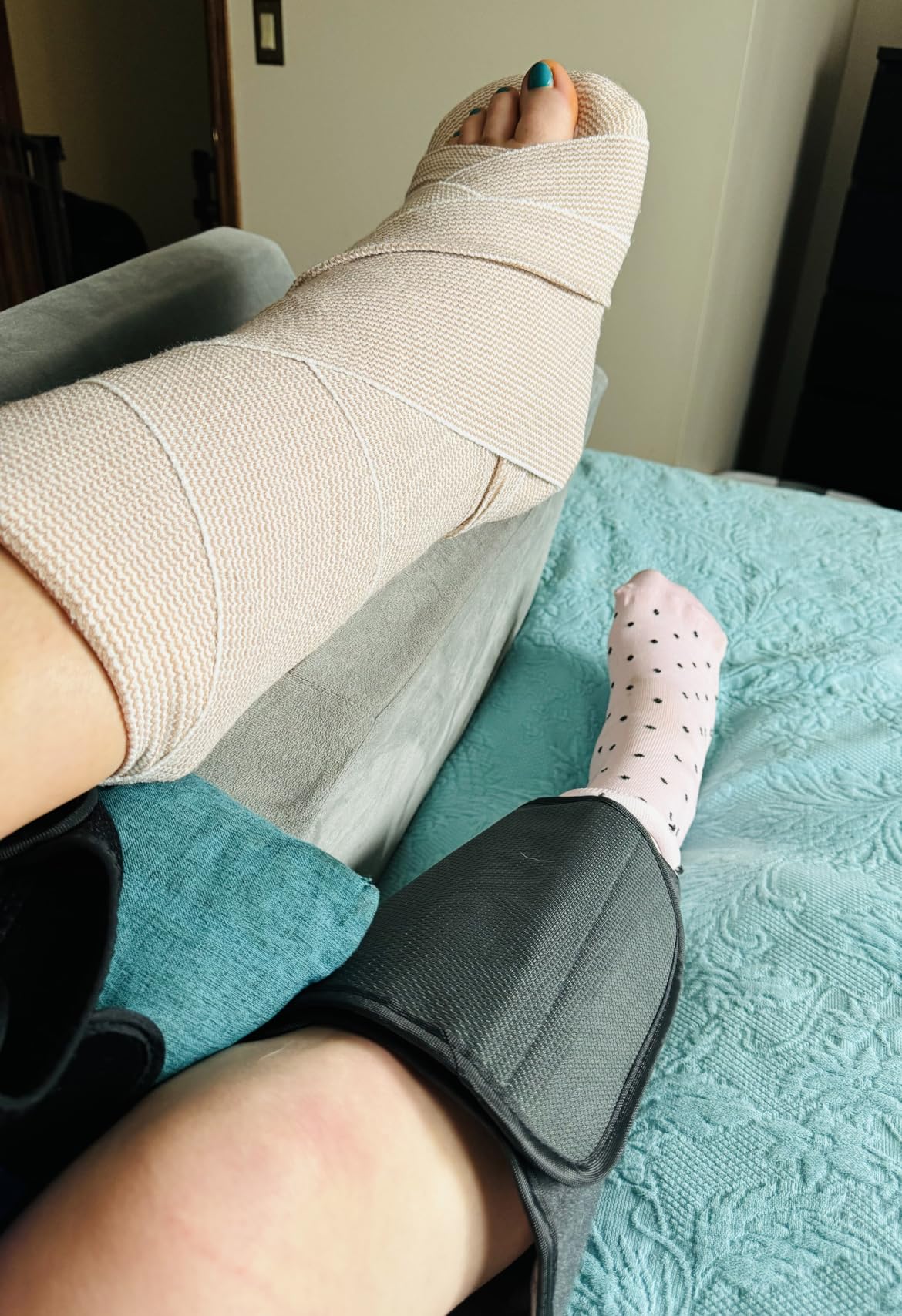 QUINEAR Air Compression Leg Massager for Circulation & Pain Relief, Calf Massagers with 2 Modes & 3 Intensities, Sequential Compression Device (SCD) for RLS, Edema, FSA-HSA - Ideal Gift customer photo 2