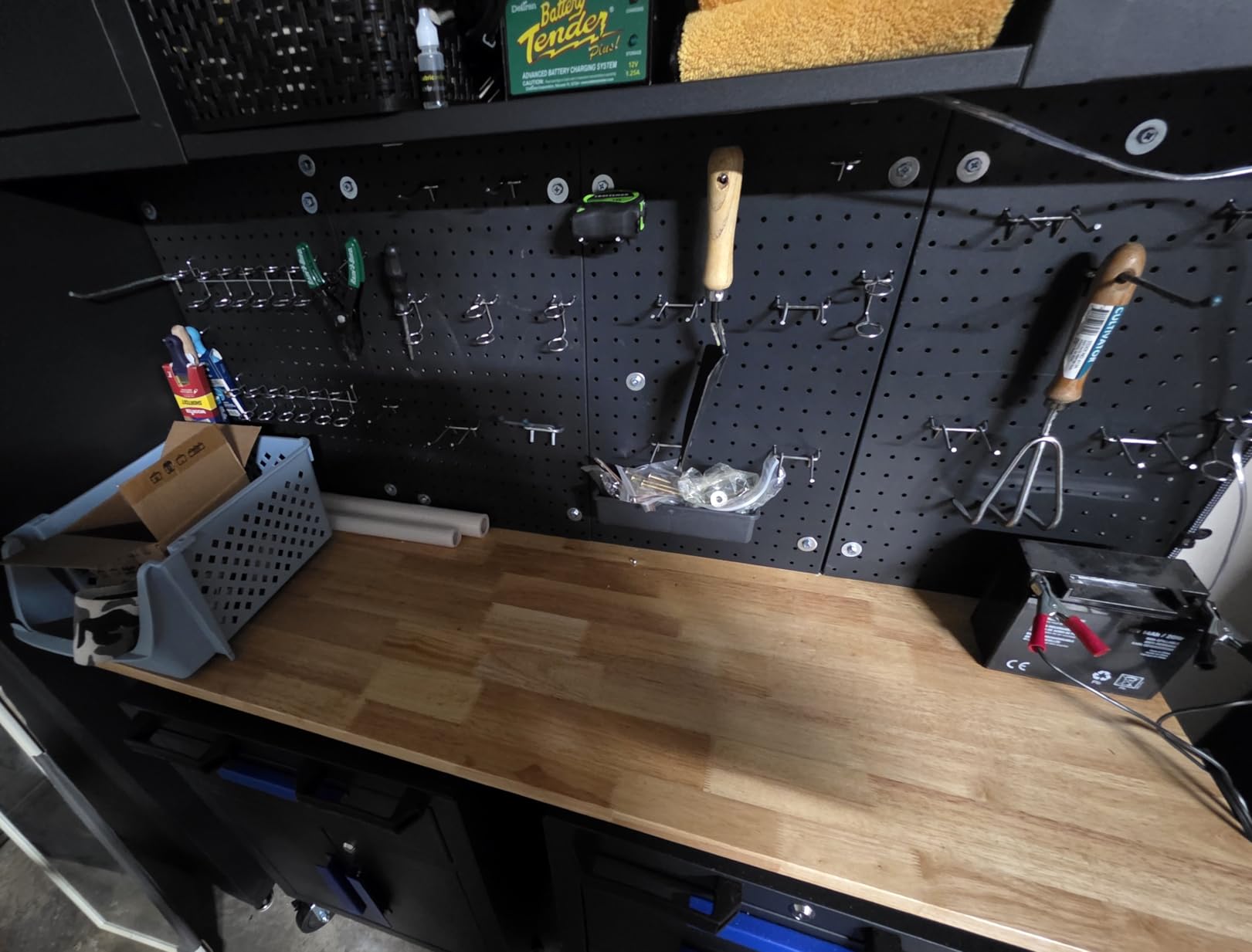 STBTECH 17in LED Under Cabinet Lighting, 110V Plug-in, 6000K Bright White customer photo 2