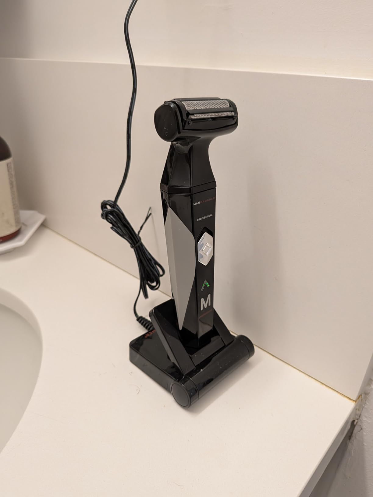 MANGROOMER 2.0 Professional Body Groomer, Ball Groomer & Body Trimmer With Propivot Flexing Head, 3 trimmer Combs, Wet/Dry & A Free Bonus Foil! customer photo 1