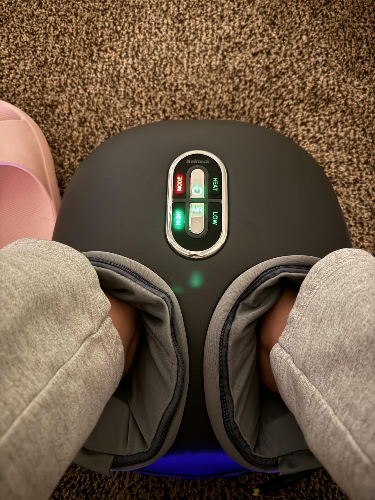 Nekteck Shiatsu Foot Massager with Heat [2026 Upgraded], 3 Modes Deep Kneading Therapy Air Compression, Feet Massage for Plantar Fasciitis, Relaxation Gifts for Men Women Mom Dad Birthday customer photo 1