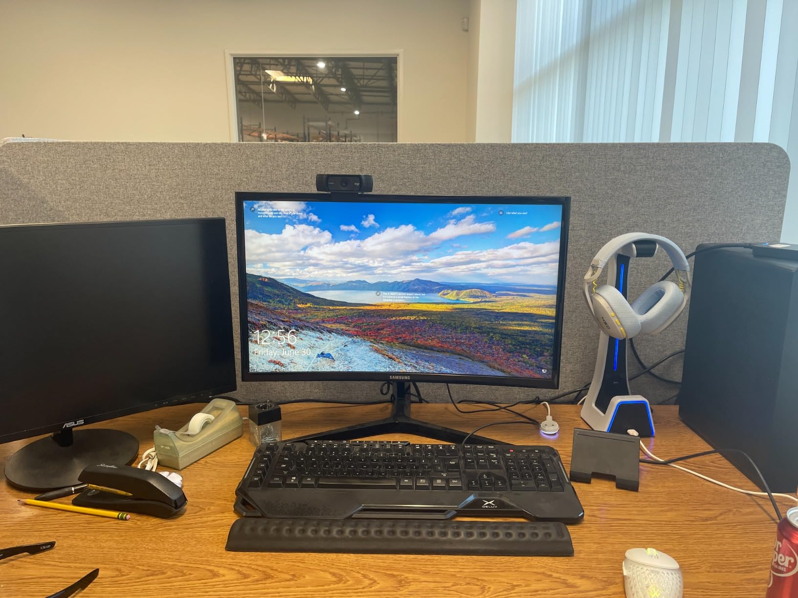 VIVO Gray Clamp-on 60 x 24 in Privacy Panel, PP-1-V060G | Sound Absorbing PET Partition, Above or Below Desk Office Divider, Sturdy C-Clamp, Fits 0.4-1.4 in Thick Desktops customer photo 2