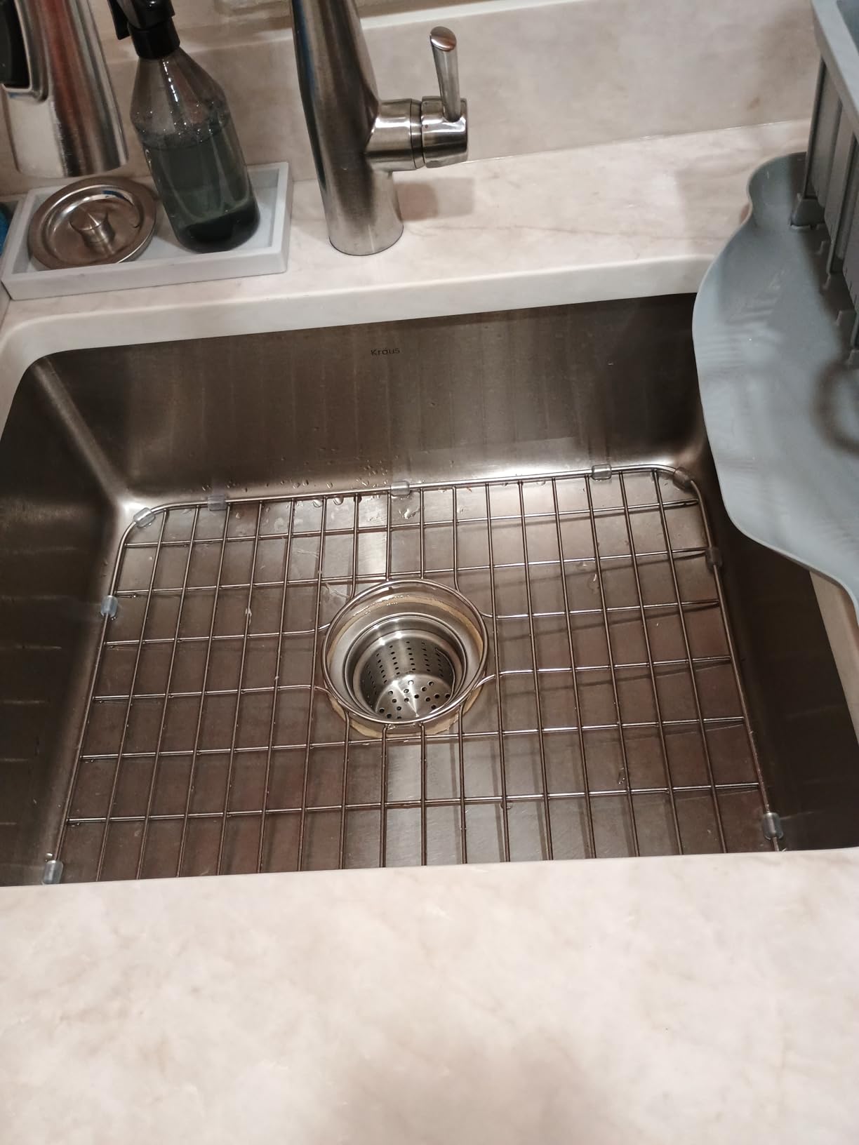 KRAUS Stainless Steel 33 in 16 Gauge Undermount Sink KA1US33B | 16-gauge TRU16 steel, radiant pearl finish masks scratches, rounded corners, NoiseDefend foil-layer soundproofing customer photo 1