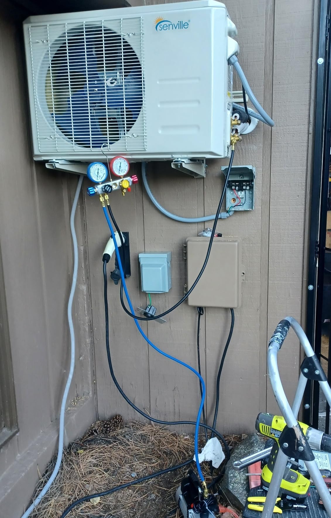 Senville LETO Series Mini Split Air Conditioner Heat Pump, 12000 BTU 208/230V, Inverter, Works with Alexa, 1 Ton, White customer photo 1