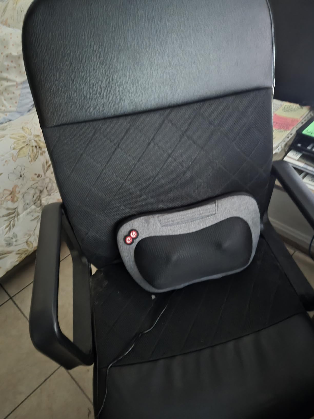 VIKTOR JURGEN Shiatsu Back Massager with Heat, Deep Tissue for Pain Relief | Electric 3D Kneading Massage Pillow for Neck, Shoulder, Back, Christmas for Men Women Dad Wife Mom Gifts (NOT Cordless) customer photo 1