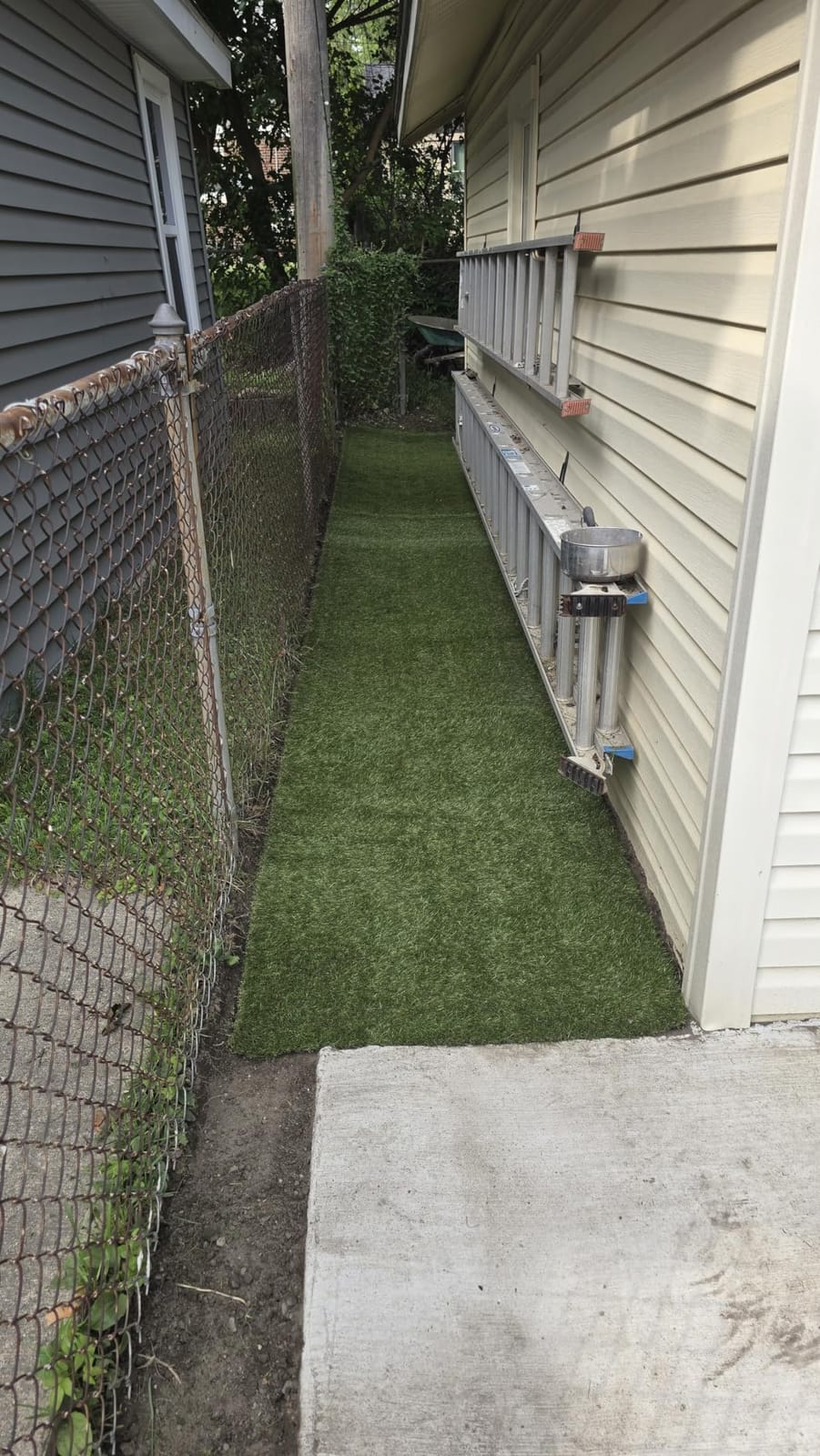 LITA Realistic Deluxe Artificial Grass Synthetic Thick Lawn Turf Carpet (7 FT x 15 FT (105 Square FT)) customer photo 2