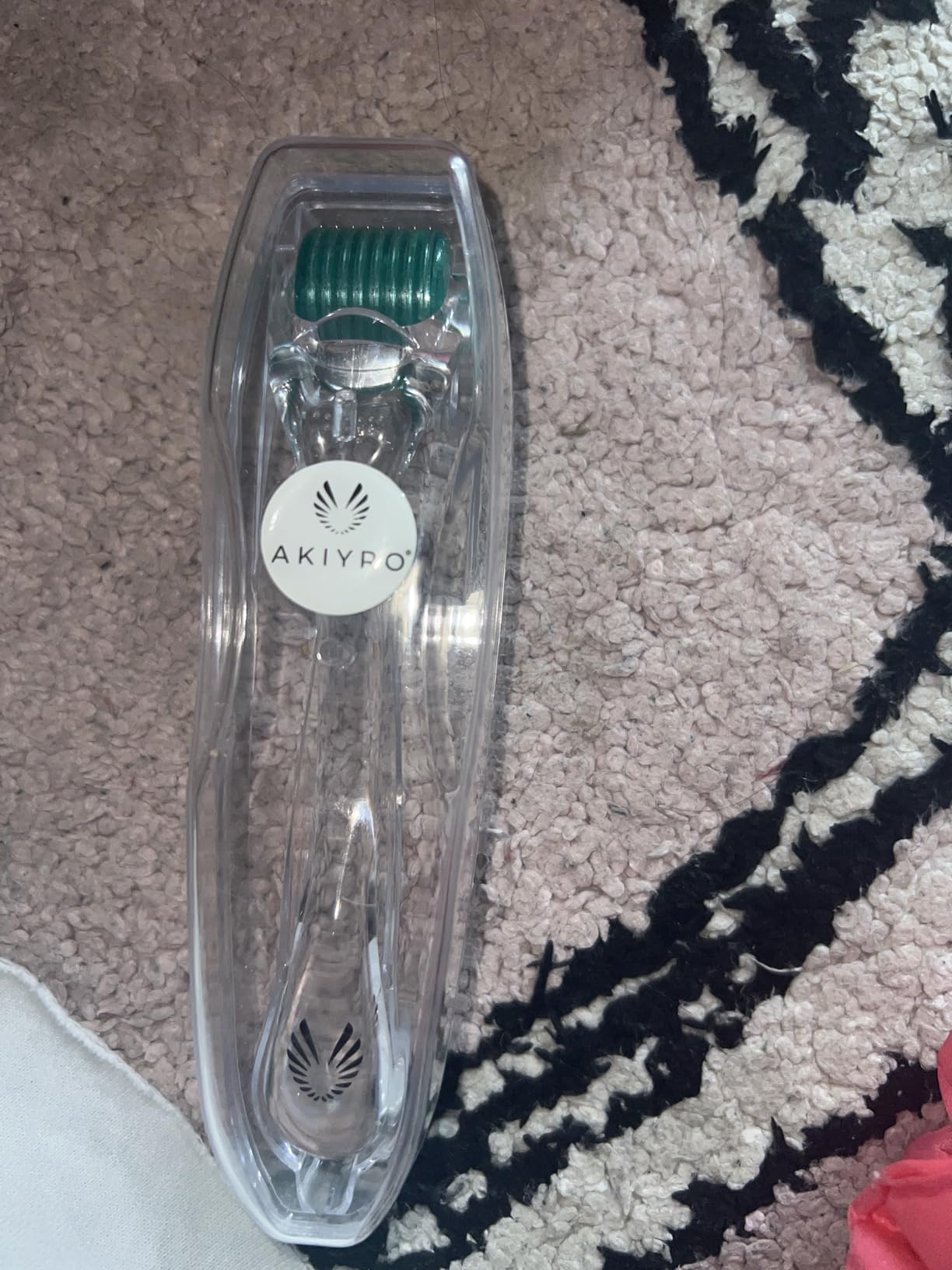 AKIYRO Derma Roller 0.30mm - Microneedle Roller with Storage Case - 192 Micro Needling Dermal Tool for Face, Beard, Scalp & Body - At Home Microneedling Skin Care for Women & Men (Green) customer photo 1