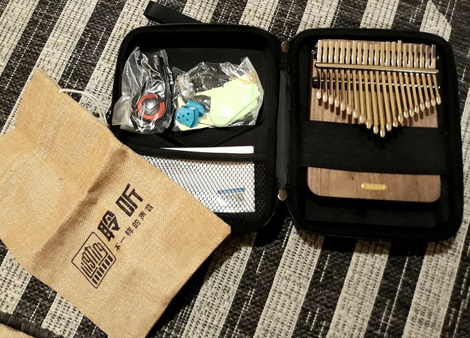 LingTing Kalimba 21 keys Thumb Piano Mbira Finger Piano Gift for Adult Beginners Professional (LT-K21W, rain whisperer) customer photo 1