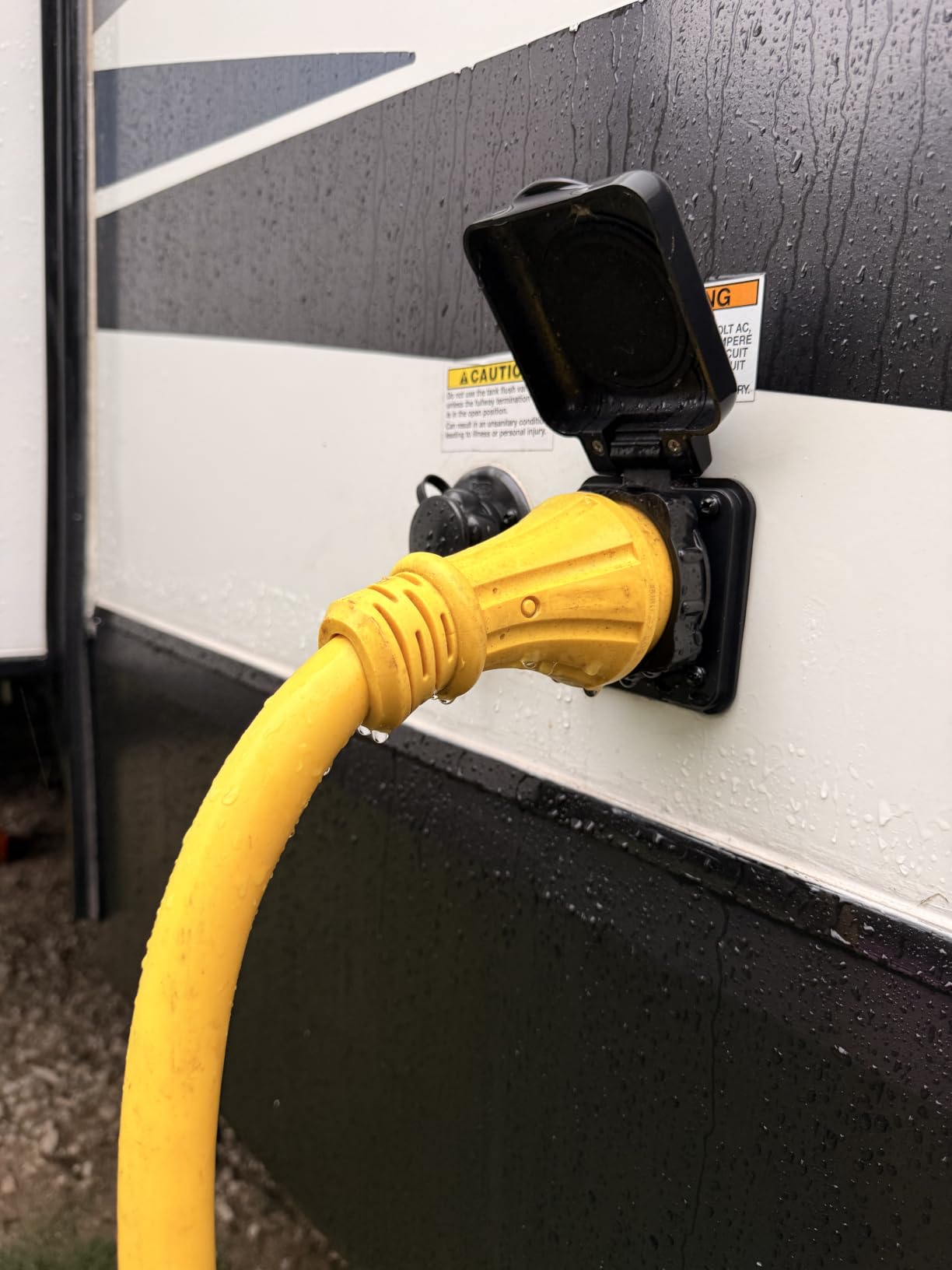 Kohree RV Power Extension Cord 30 Amp 25ft | 125V, 3750W, Twist Lock, with RV Adapter 15A to 30A, Heavy Duty Weatherproof, 10/3AWG STW, ETL Listed customer photo 2