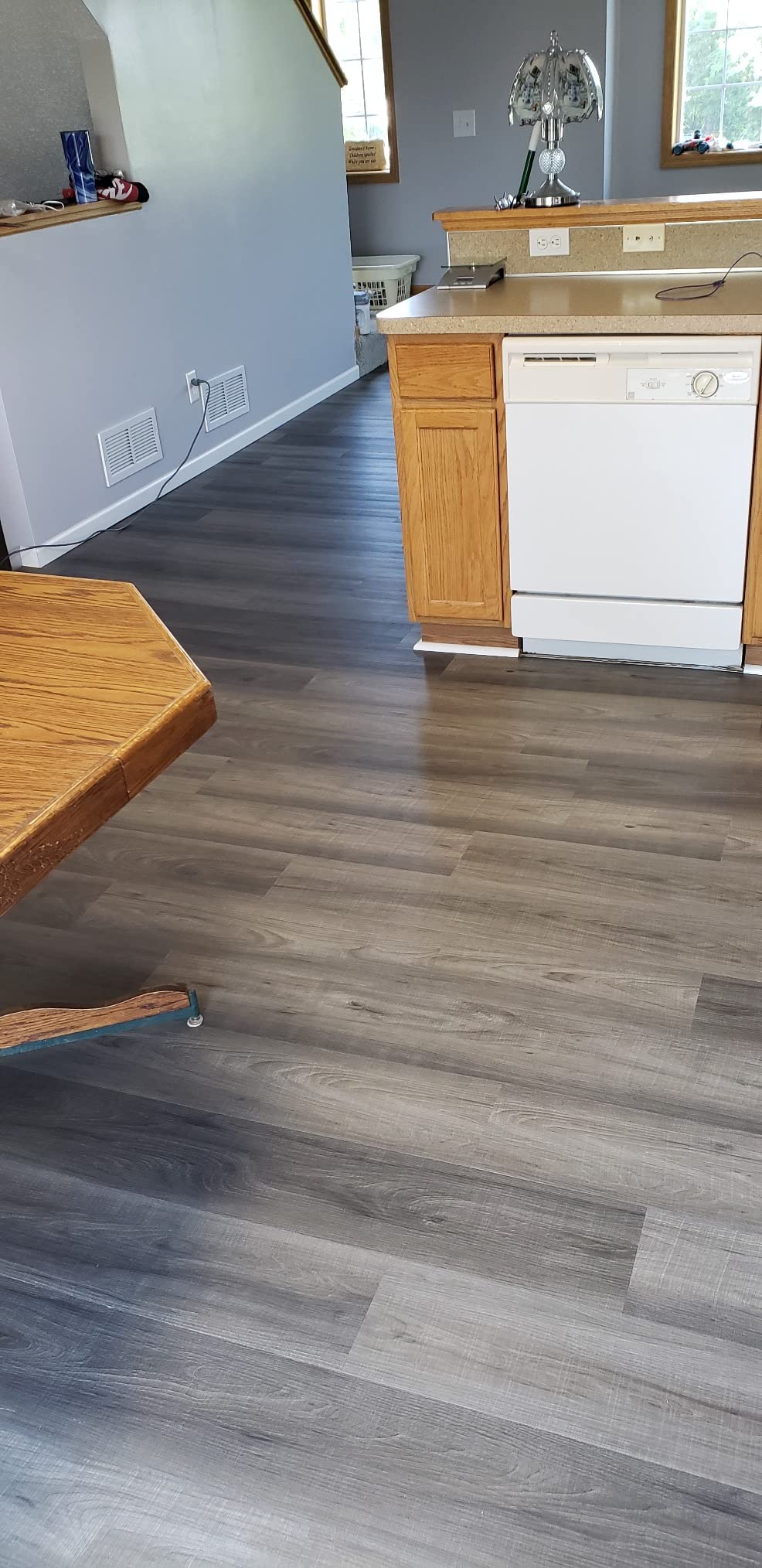 Lucida Surfaces MaxCore Ultra 7.31x48in 28mil 6mm 24.5SqFt Click Lock LVP customer photo 2