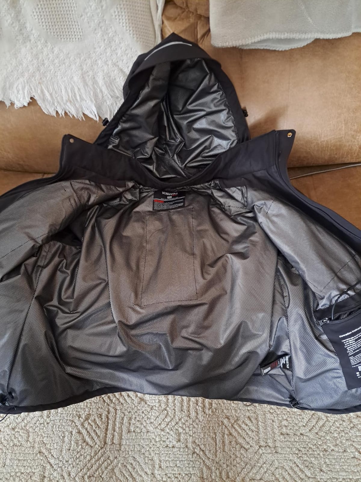 Venustas Men's Waterproof Heated Jacket with Battery & Detachable Hood customer photo 1