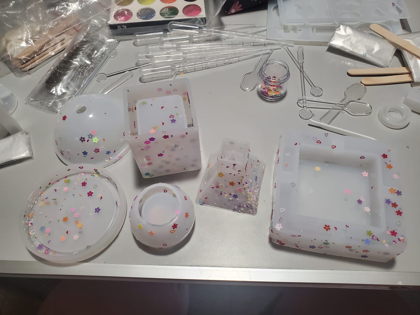 Resin Molds Silicone Kit 20Pcs, Epoxy Resin Molds Including Sphere, Cube, Pyramid, Square, Round, Used for Create Art, DIY, Coasters, Candles. Bonus Decorative Sequins and The Complete Set (20PCS Resin molds) customer photo 2