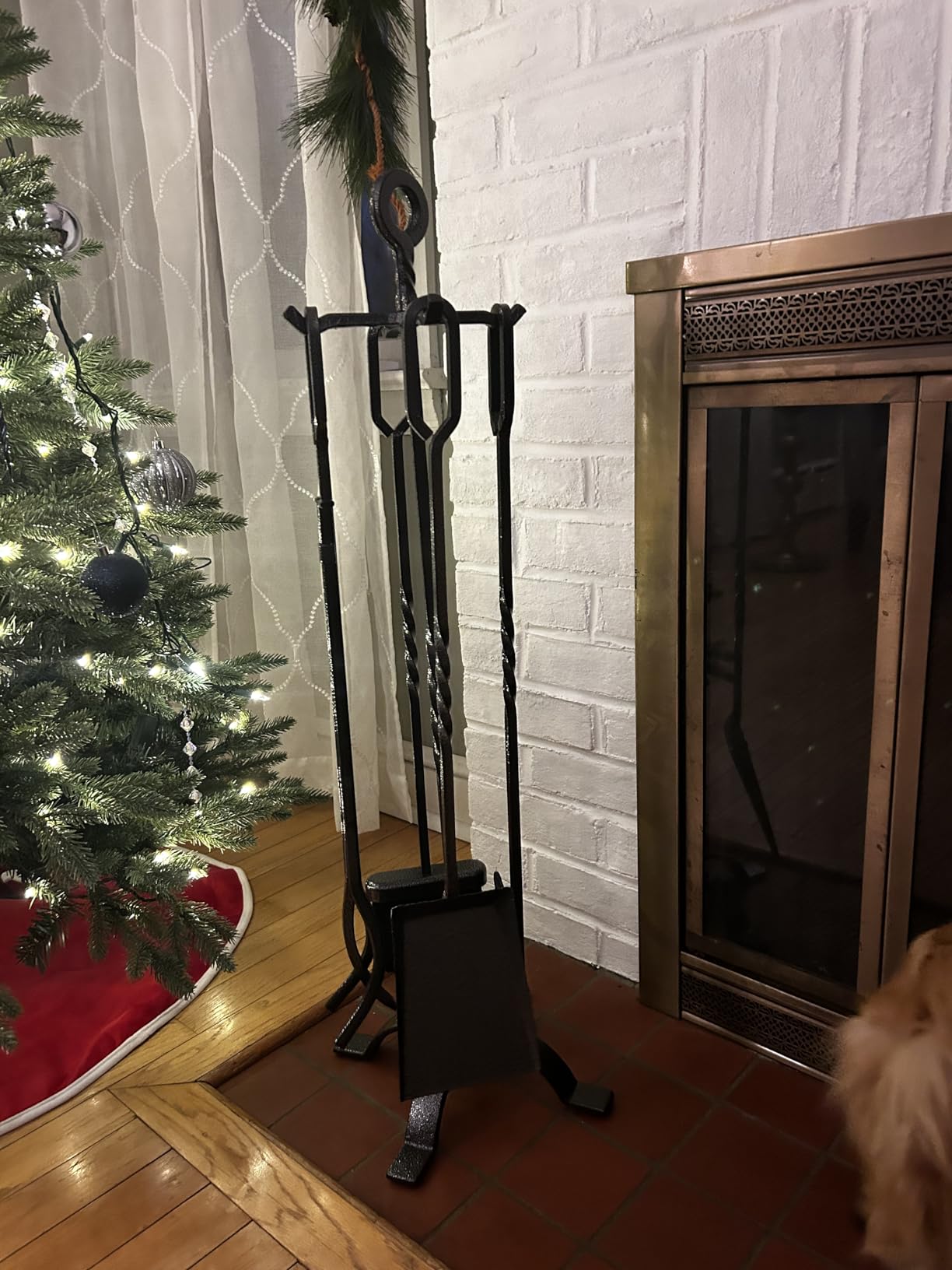 AMAGABELI GARDEN & HOME 5 Pieces Fireplace Tools Sets Wrought Iron Fireplace Set Antique Brass Copper with Poker Tongs Broom Shovel Stand Indoor Fire Place Kit Wood Stove Hearth Accessories Gold customer photo 2
