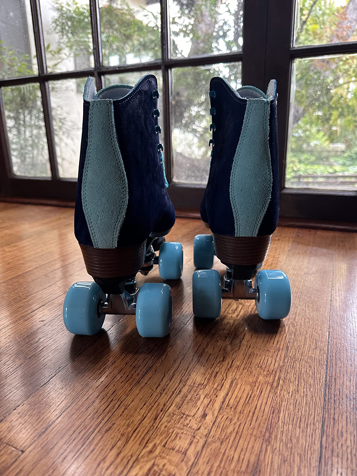 Sure-Grip Boardwalk Unisex Outdoor Roller Skates with Retro Leather Boots and 82A Wheels customer photo 2