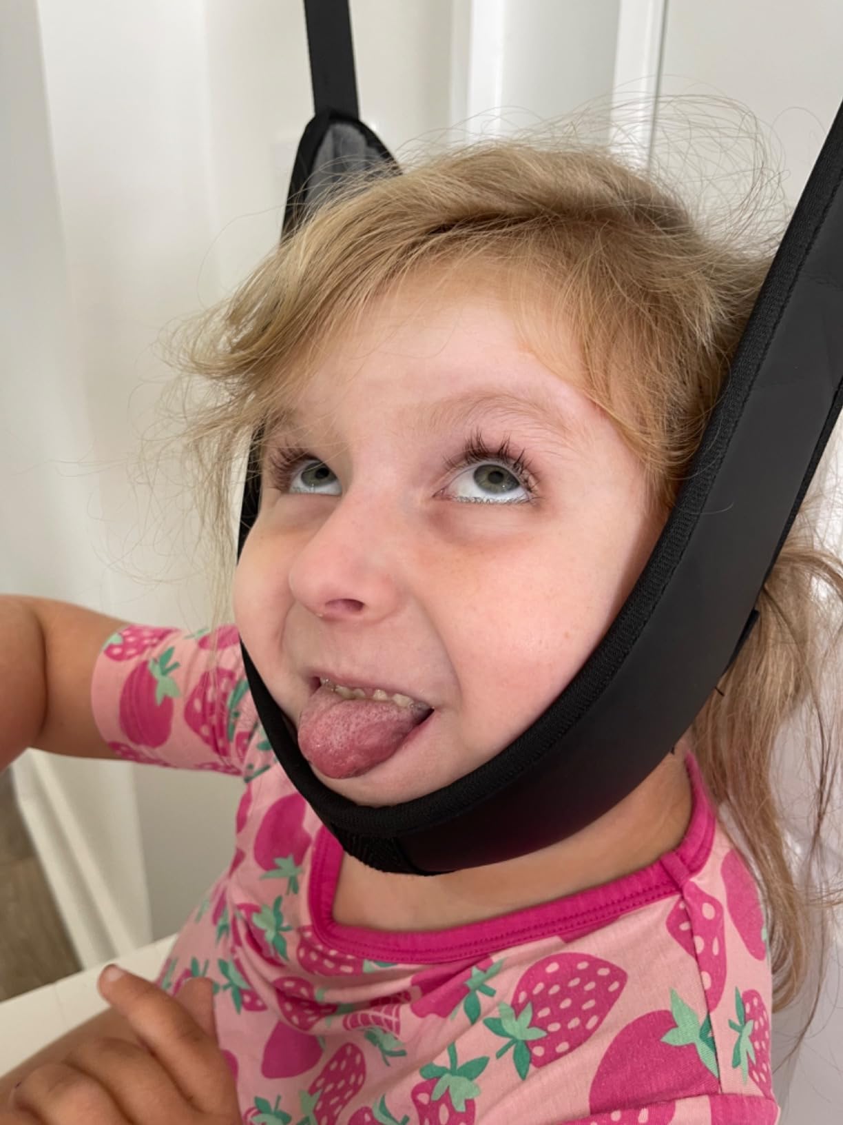 Cervical Neck Traction Device for Home Use, Portable Neck Stretcher Hammock Over Door for Neck Pain Relief, Neck Sling for Spine Decompression customer photo 2