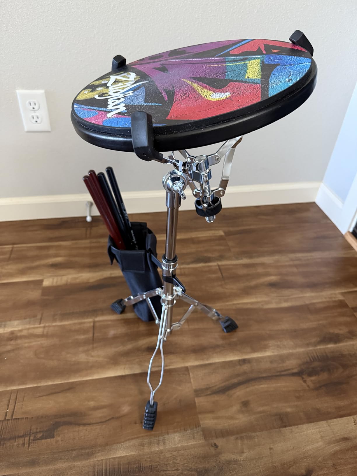 Youeon Snare Drum Stand with Drum Sticks Holder, Double Braced Tripod Snare Stand Fit for 10 to 14 Inch Snare Drum, Drum Pad, Adjustable Height 14.5 to 23 Inches for Drum Beginners, Lightweight customer photo 1