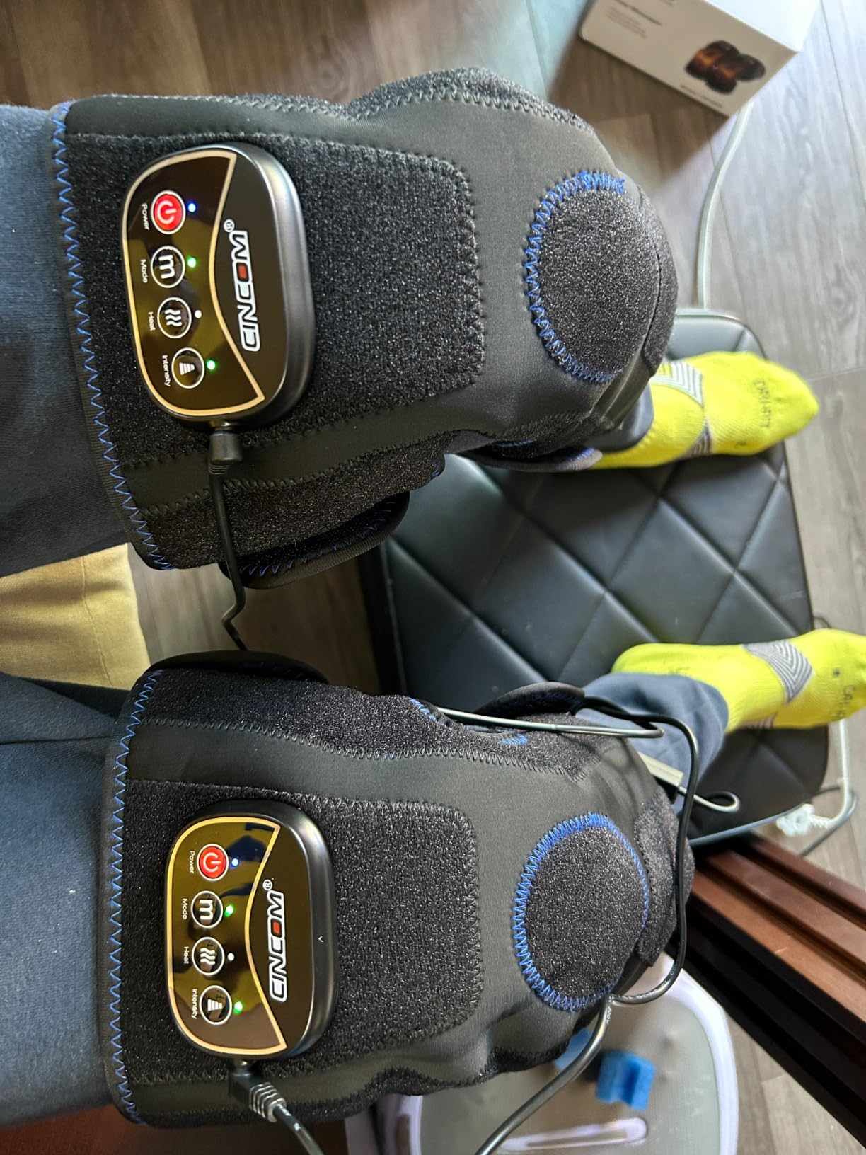 CINCOM Knee Massager with Heat and Air Compression for Pain Relief | 3 modes, 3 intensities. Relieves minor muscle aches, for Mothers Dad (A Pair) customer photo 2