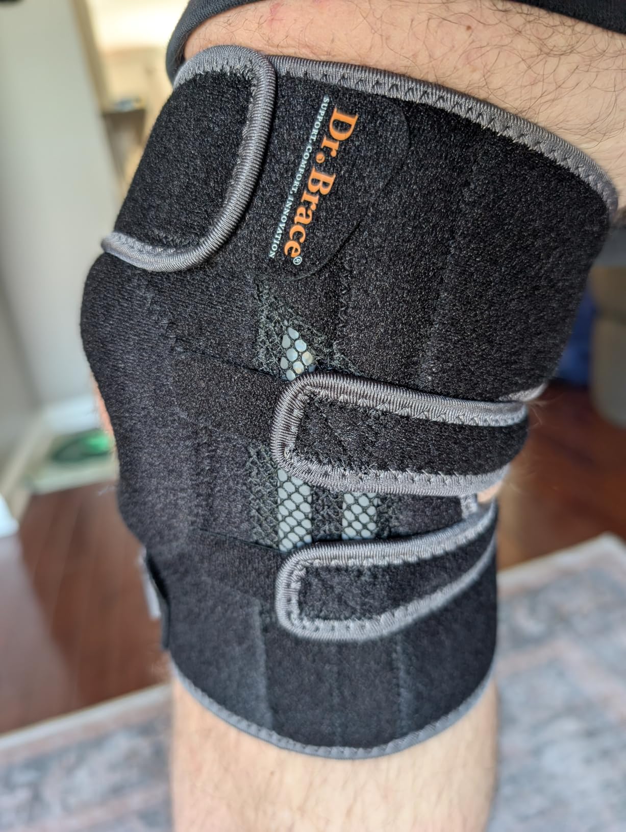 DR. BRACE ELITE Knee Brace with Side Stabilizers & Patella Gel Pads for Maximum Knee Pain Support and fast recovery for men and women (Mercury, Large) customer photo 1