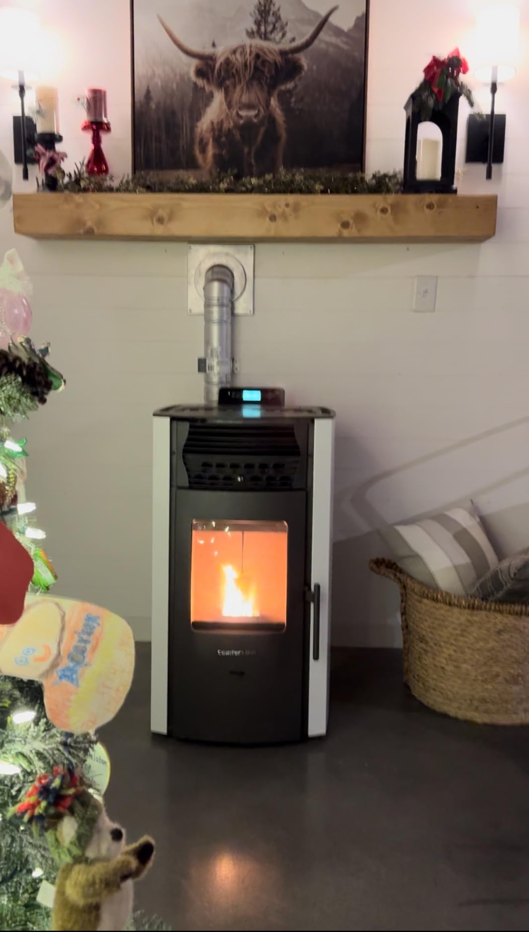 ComfortBilt HP50S Pellet Stove, 2,200 sq. ft., 47 lb. Hopper, Arctic White customer photo 1