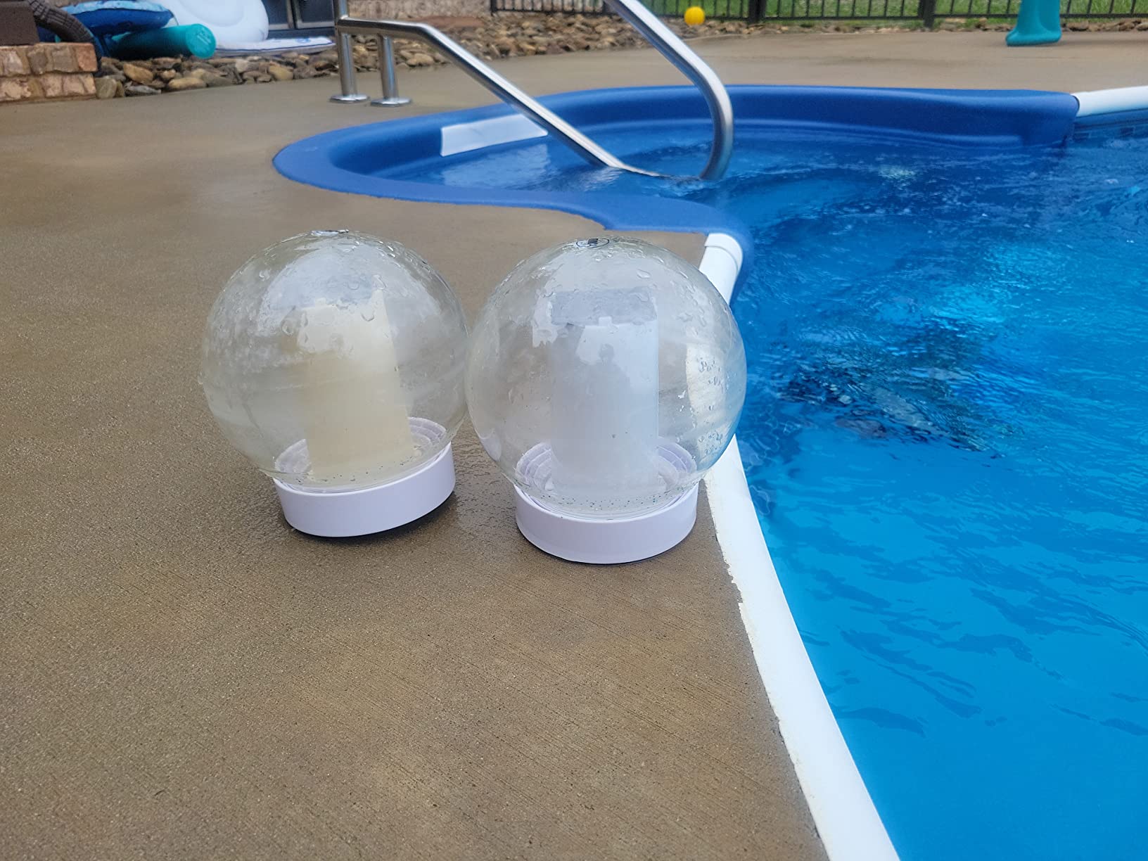 LanPool Floating Pool Lights, Solar Flickering Flame Pool Lights (2pcs) | IP68 Waterproof Ball Night Light, Outdoor Lantern Landscape Decoration Lamp for Pool, Pond, Event, Party, Garden customer photo 1