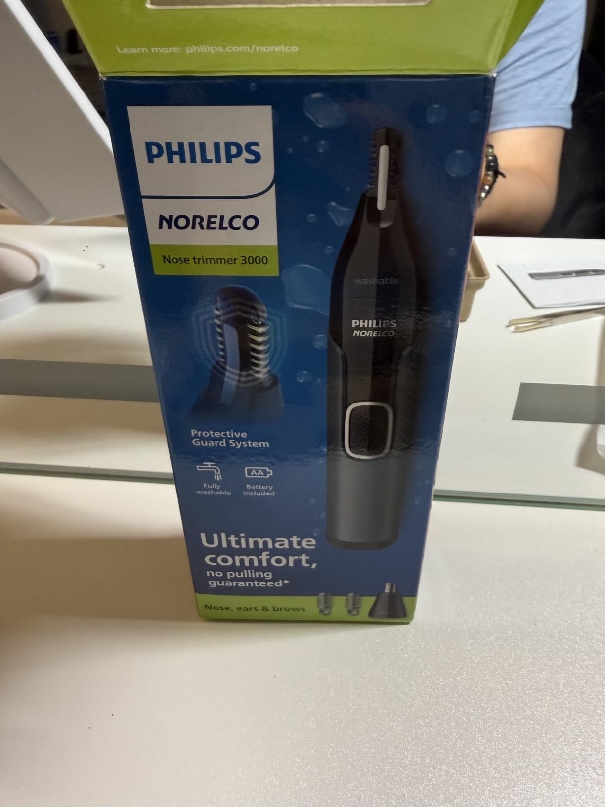 Norelco Philips Nose Trimmer 3000, for Nose, Ears & Eyebrows, NT3600/62 customer photo 1