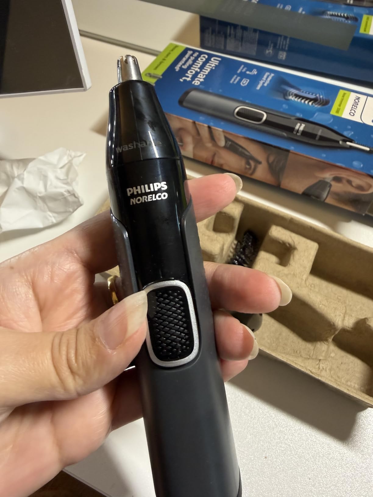 Norelco Philips Nose Trimmer 3000, for Nose, Ears & Eyebrows, NT3600/62 customer photo 2