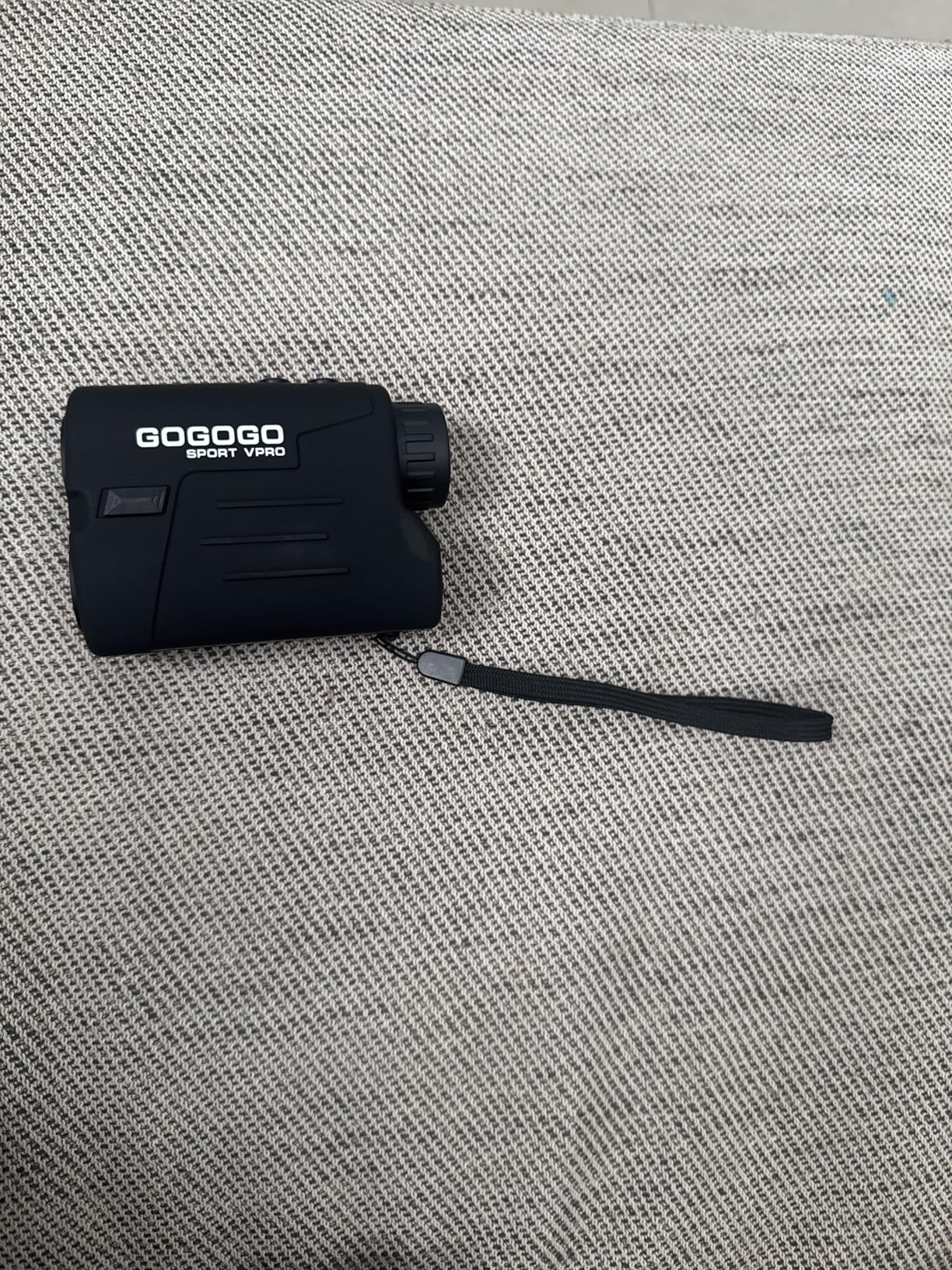 Gogogo Sport Vpro Rangefinder with Slope for Golf/Hunting, 1000/1200 Yards | Laser Range Finder Golfing with 300Y Flag-lock & Vibration, Replaceable Battery, Ultra-Clear View customer photo 1