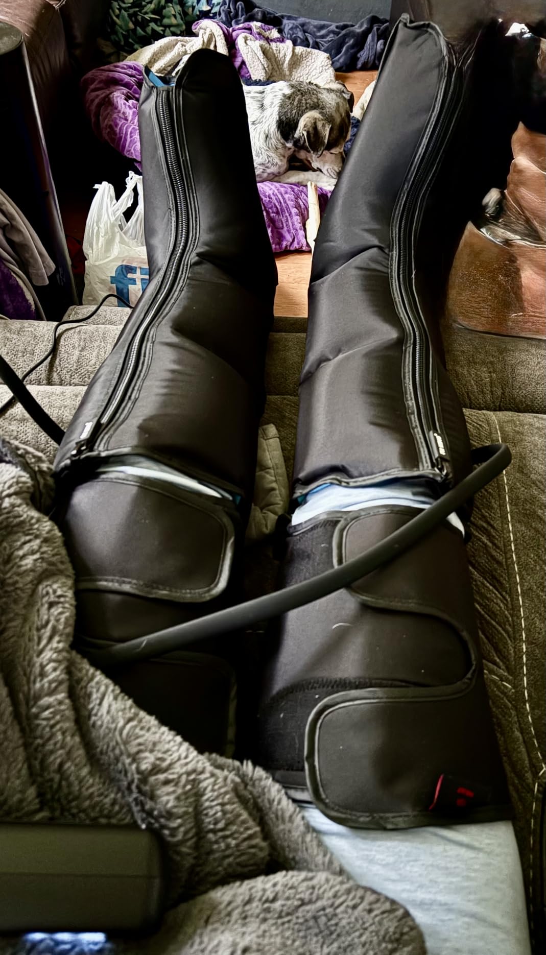 FIT KING Air Compression Leg Massager with Heat and Compression for Circulation and Pain Relief, Full Leg & Foot Massager for Swelling Edema RLS with Pressure Sensor LCD Display for Dad Mom Wife customer photo 1